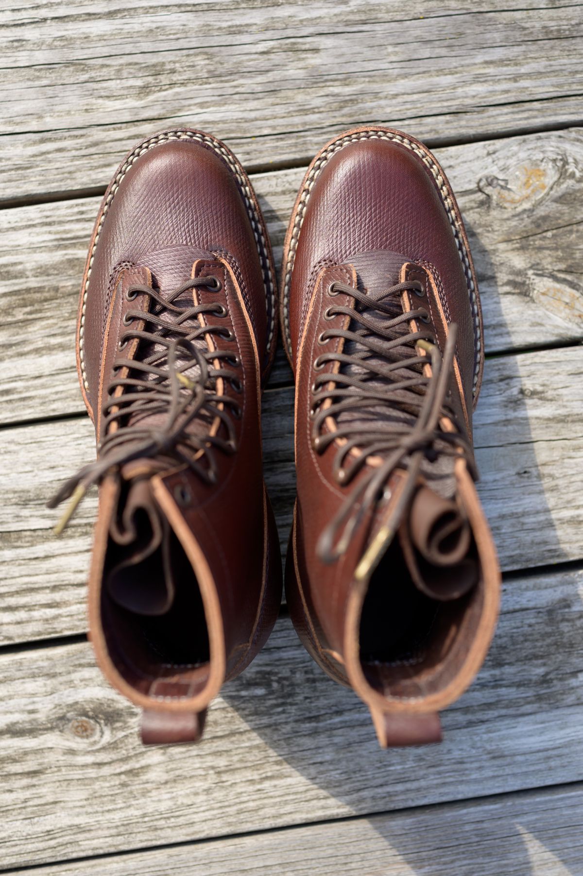 Photo by CarmineJackLeather on October 2, 2022 of the White's 350 Cutter in J&FJ Baker Brown Russian Calf.