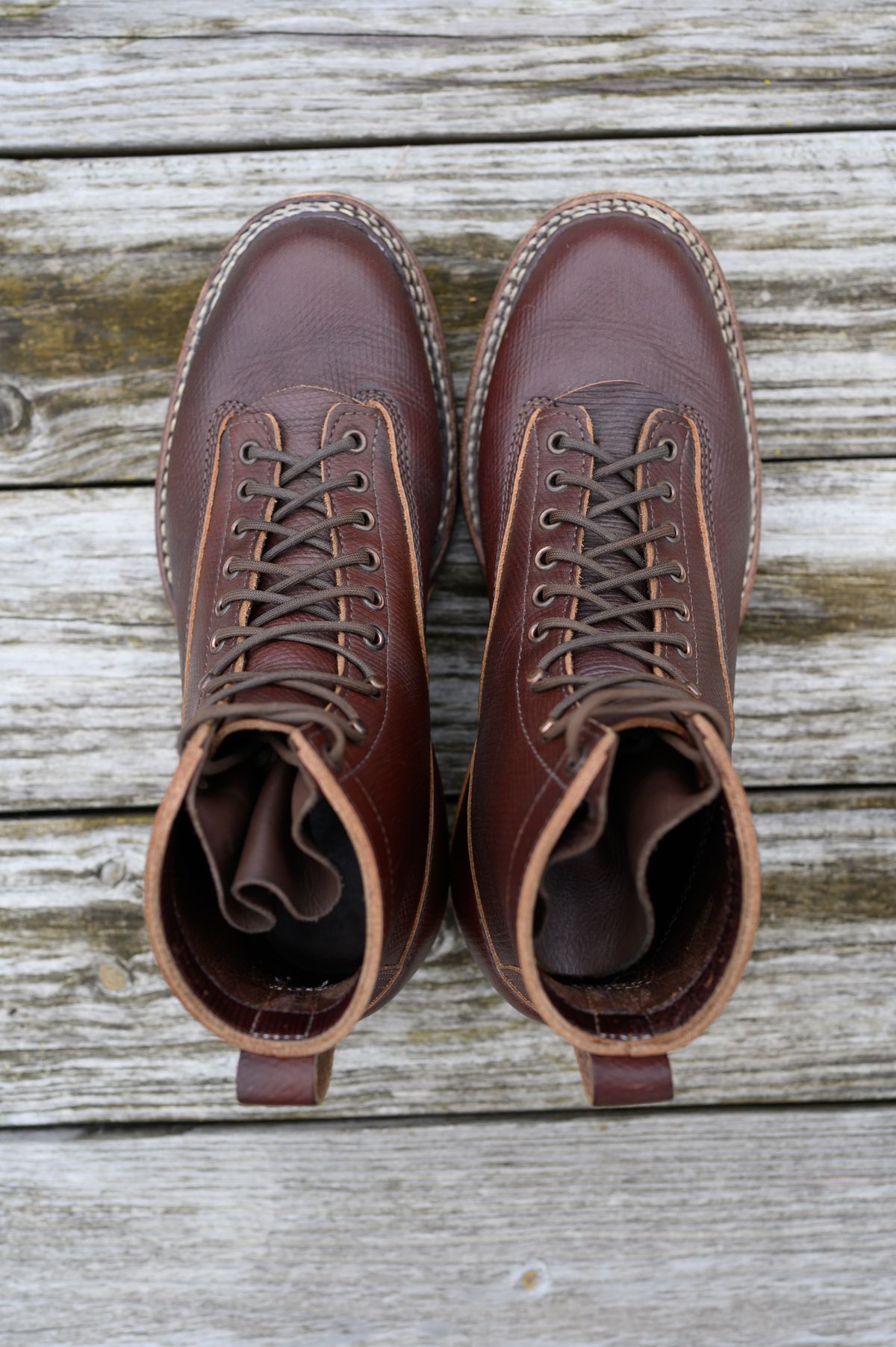 Photo by CarmineJackLeather on November 5, 2022 of the White's 350 Cutter in J&FJ Baker Brown Russian Calf.