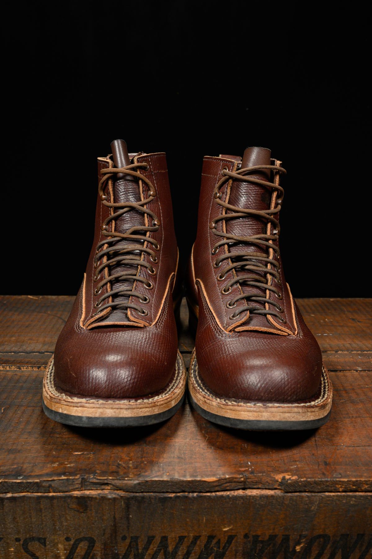 Photo by CarmineJackLeather on February 5, 2023 of the White's 350 Cutter in J&FJ Baker Brown Russian Calf.