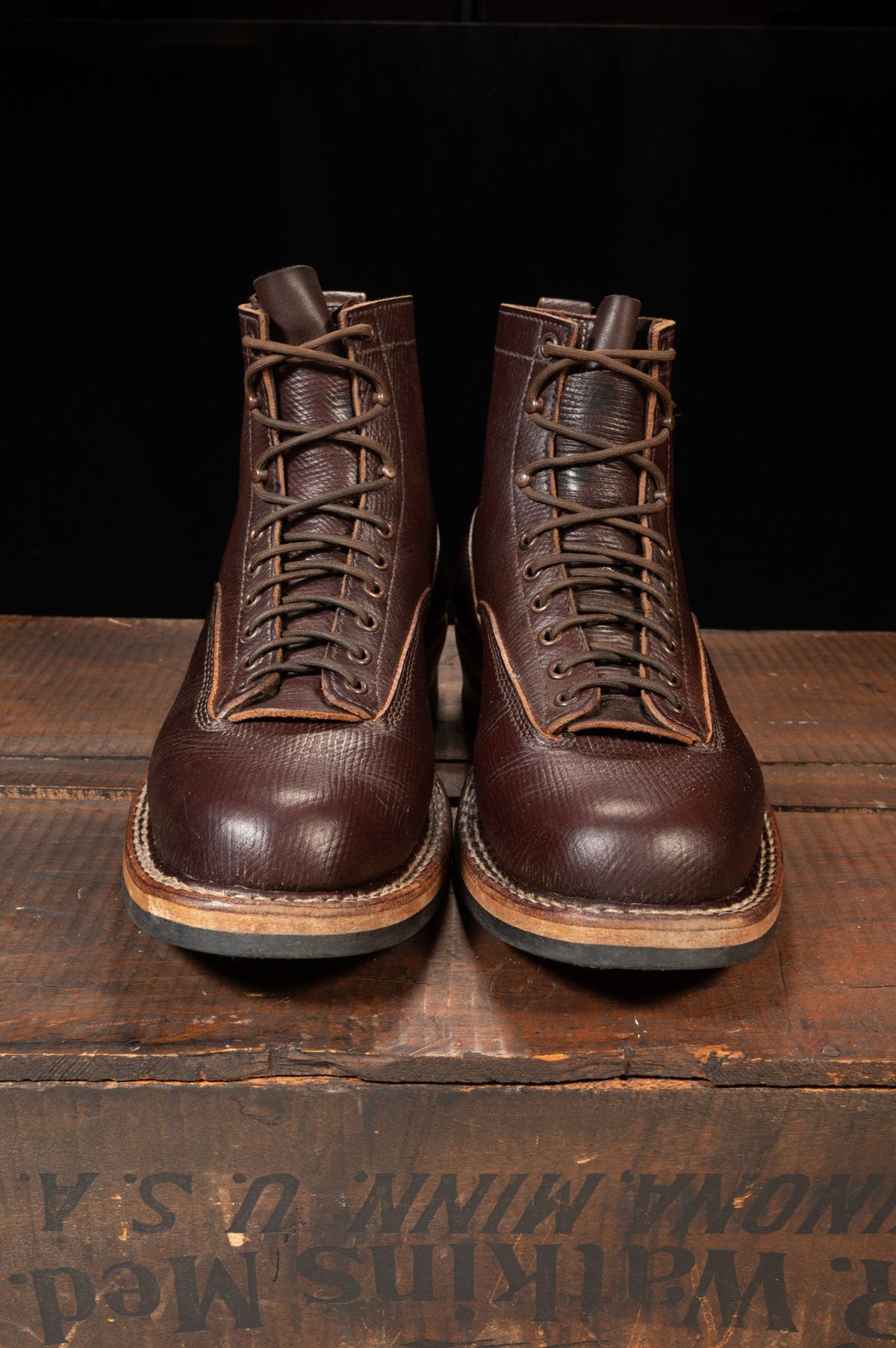 Photo by CarmineJackLeather on March 5, 2023 of the White's 350 Cutter in J&FJ Baker Brown Russian Calf.