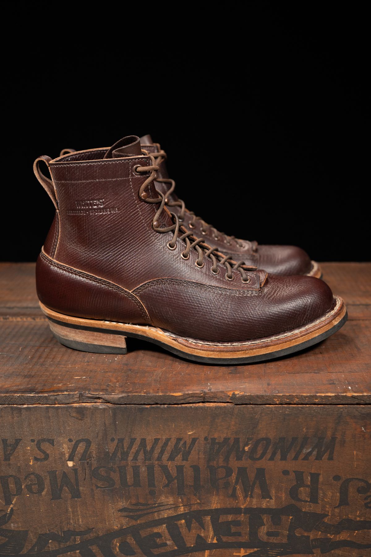 Photo by CarmineJackLeather on March 5, 2023 of the White's 350 Cutter in J&FJ Baker Brown Russian Calf.