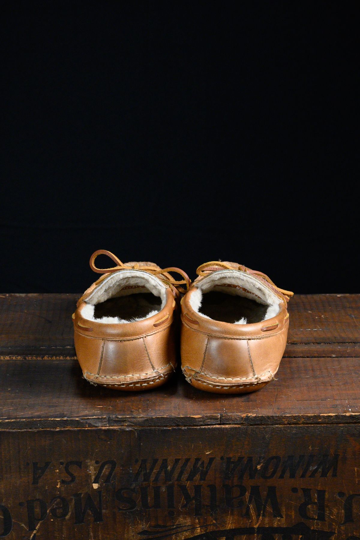 Photo by CarmineJackLeather on December 5, 2024 of the Oak Street Bootmakers Shearling House Moc in Horween Natural Chromexcel.