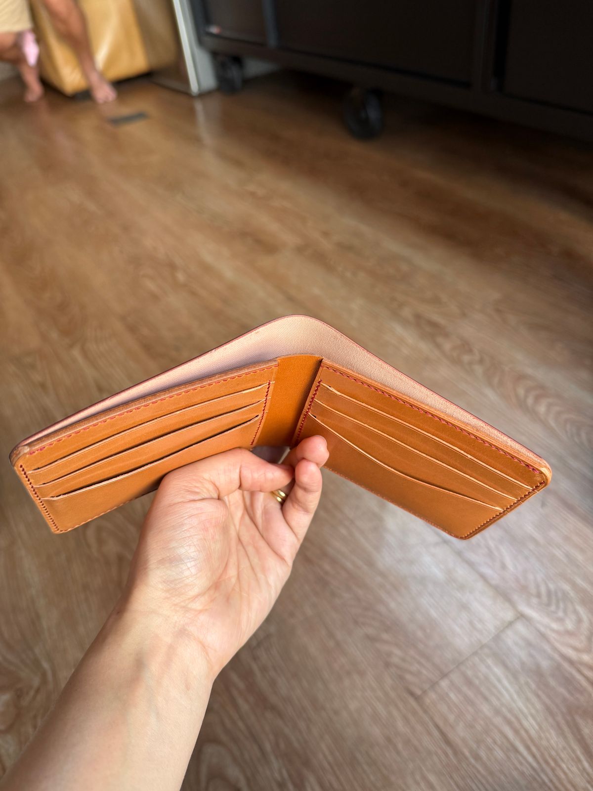 Photo by knoll on February 8, 2026 of the 6Saigon Leather Bifold Wallet in Leder Ogawa Ruby Shell Cordovan.