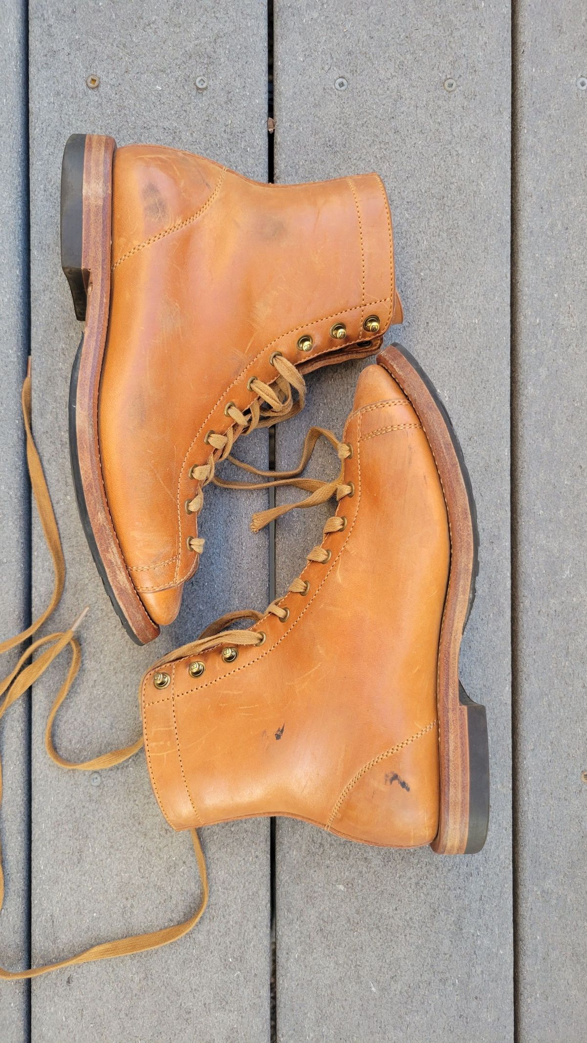 Photo by knoll on November 4, 2021 of the Flame Panda Monkey Boot in Maryam Natural Horsebutt.