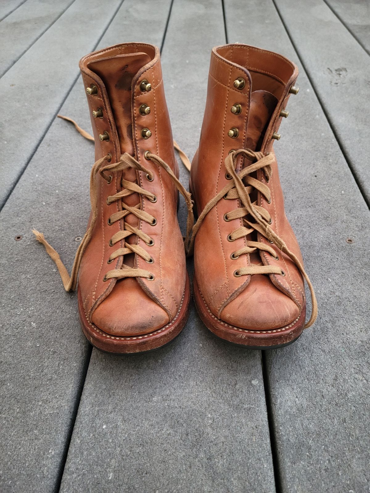 Photo by knoll on December 6, 2021 of the Flame Panda Monkey Boot in Maryam Natural Horsebutt.