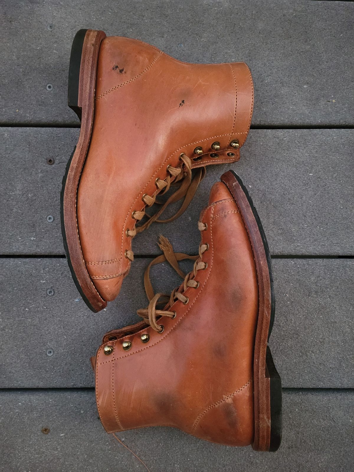Photo by knoll on December 6, 2021 of the Flame Panda Monkey Boot in Maryam Natural Horsebutt.