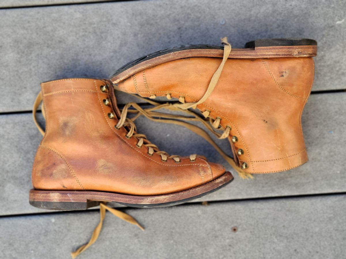 Photo by knoll on January 5, 2022 of the Flame Panda Monkey Boot in Maryam Natural Horsebutt.