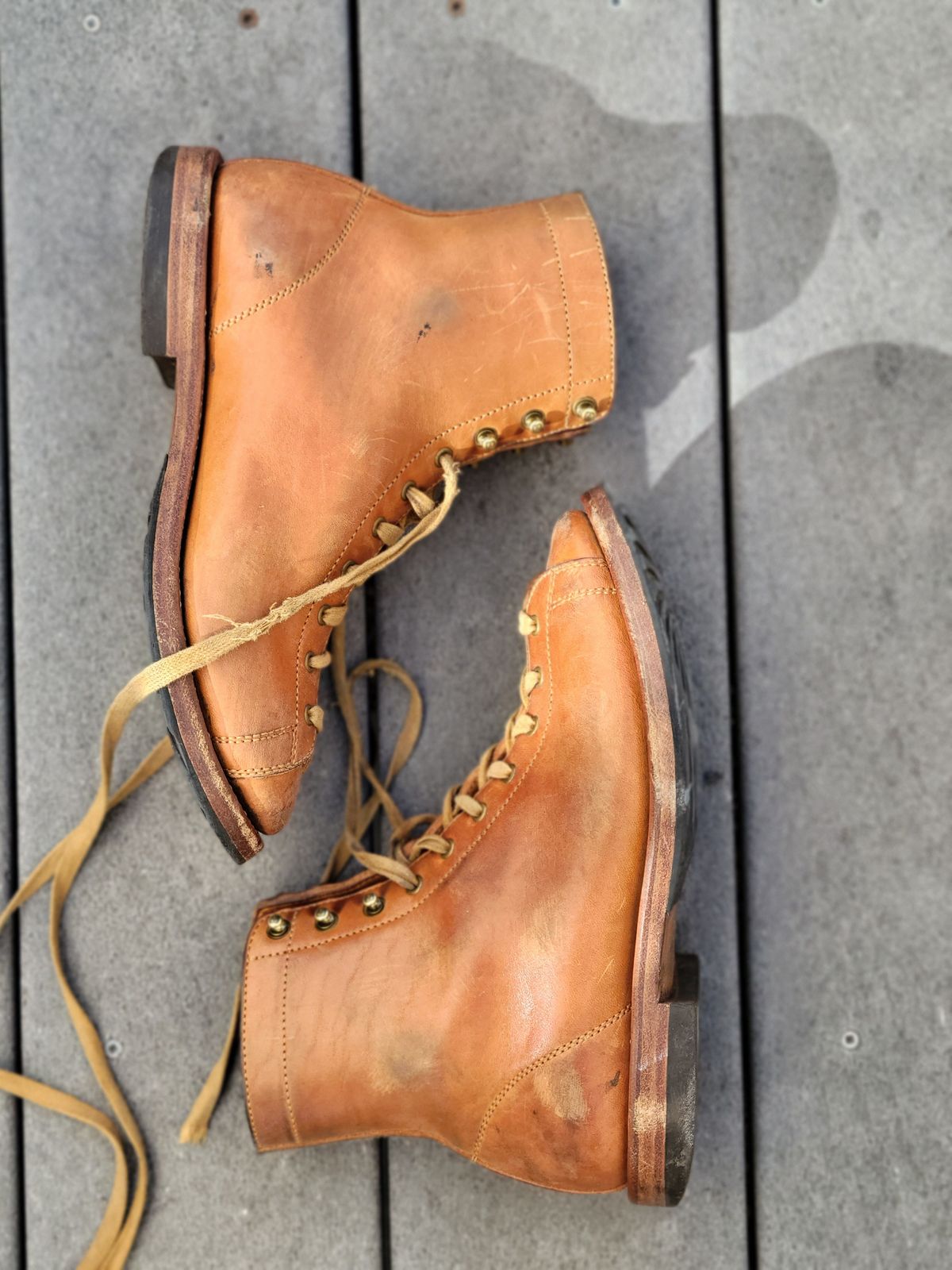 Photo by knoll on January 5, 2022 of the Flame Panda Monkey Boot in Maryam Natural Horsebutt.