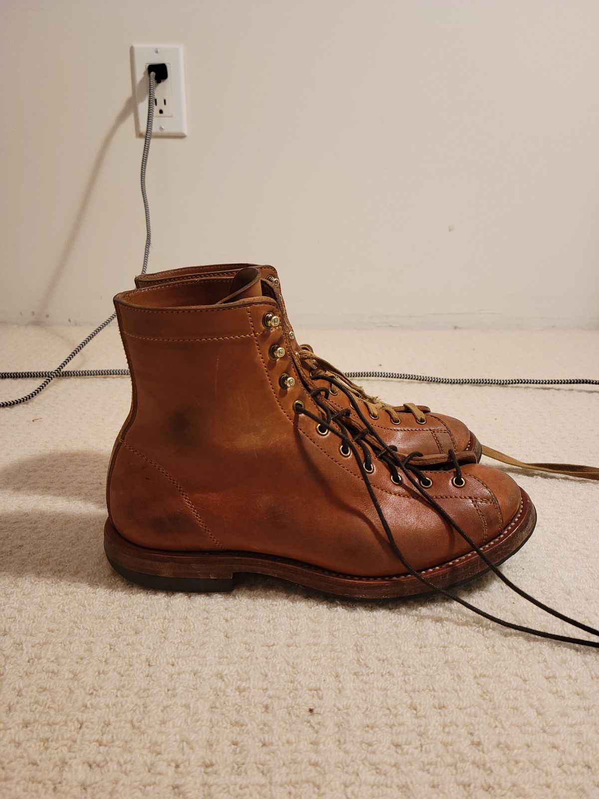 Photo by knoll on February 6, 2022 of the Flame Panda Monkey Boot in Maryam Natural Horsebutt.
