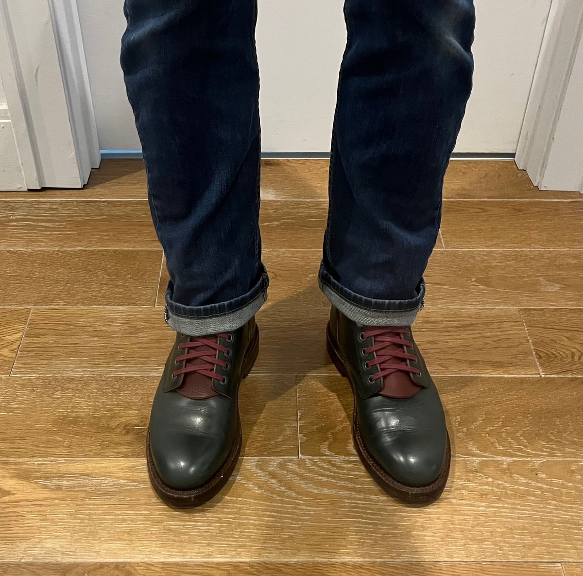 Photo by ShineSharpenFletch on March 28, 2023 of the Grant Stone Diesel Boot in Horween Navy Chromexcel.