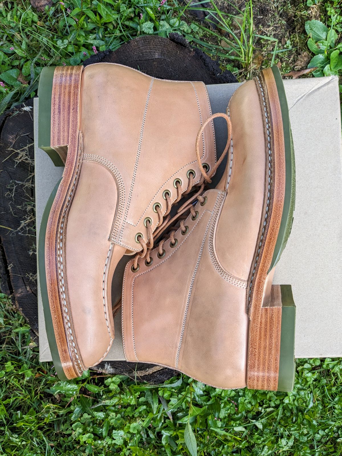 Photo by jacktheenthusiast on October 3, 2023 of the Onderhoud SPL01 Split Toe Boots in Wickett & Craig Russet Traditional Harness.