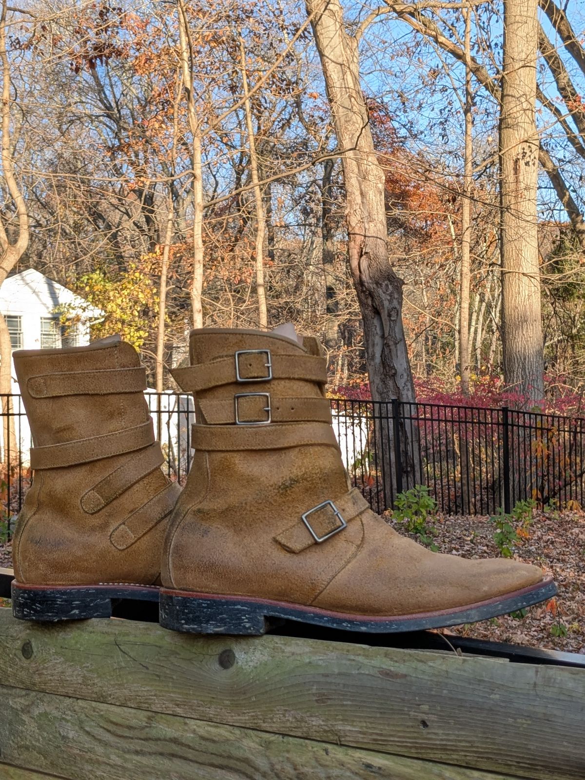 Photo by jacktheenthusiast on November 5, 2024 of the Briselblack The Hanker Tanker Boots in Indonesian Honey Waxed Flesh.