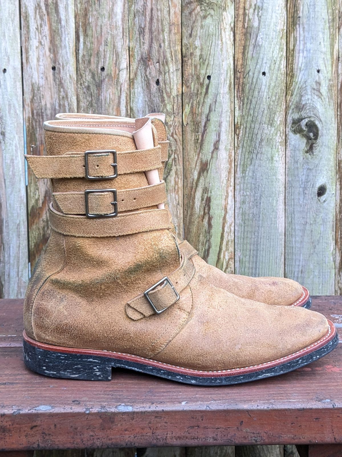 Photo by jacktheenthusiast on December 5, 2024 of the Briselblack The Hanker Tanker Boots in Indonesian Honey Waxed Flesh.