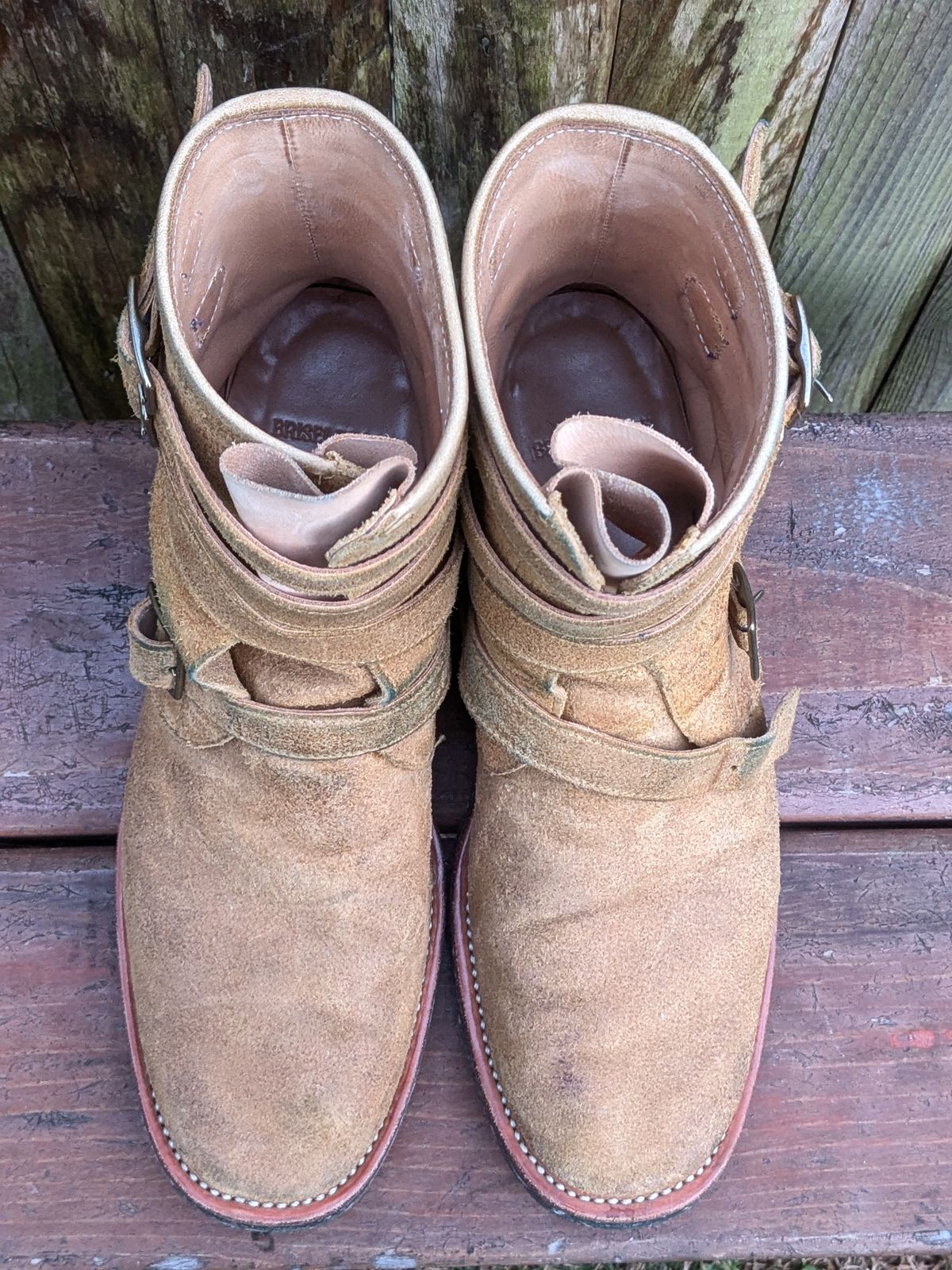 Photo by jacktheenthusiast on December 5, 2024 of the Briselblack The Hanker Tanker Boots in Indonesian Honey Waxed Flesh.