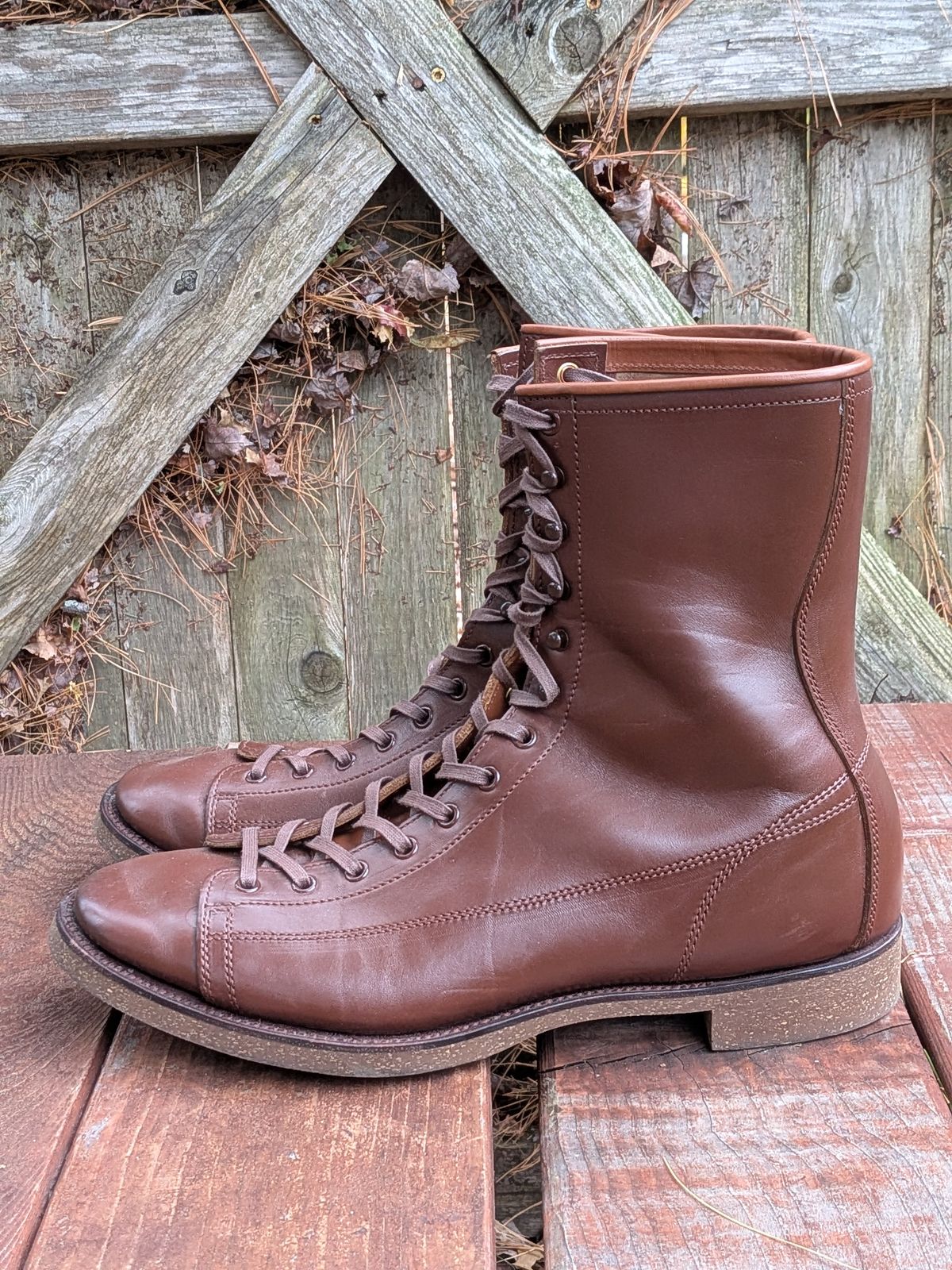 Photo by jacktheenthusiast on November 5, 2025 of the Clinch Gary in Brown-Overdyed Horsebutt.