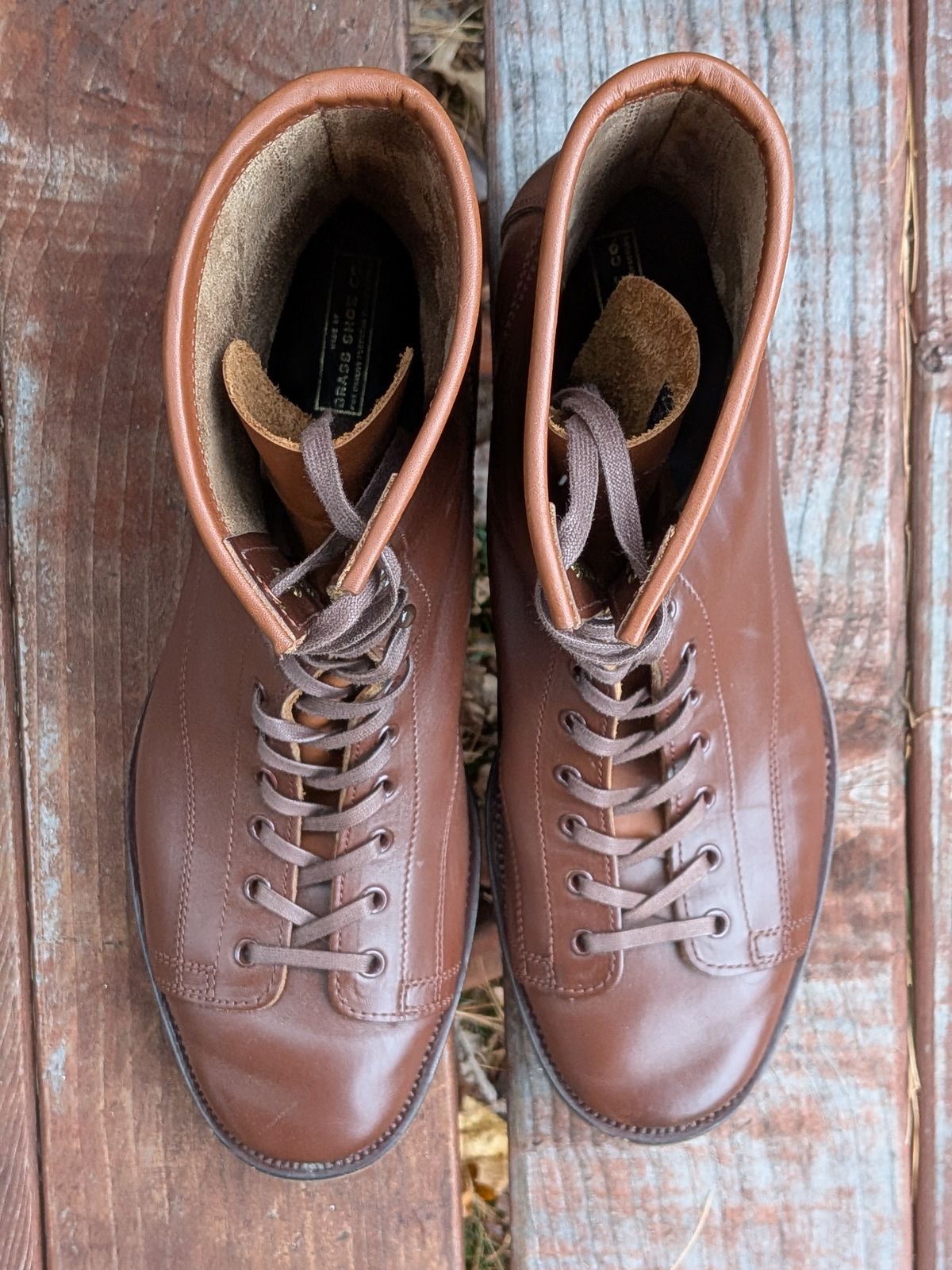 Photo by jacktheenthusiast on November 5, 2025 of the Clinch Gary in Brown-Overdyed Horsebutt.