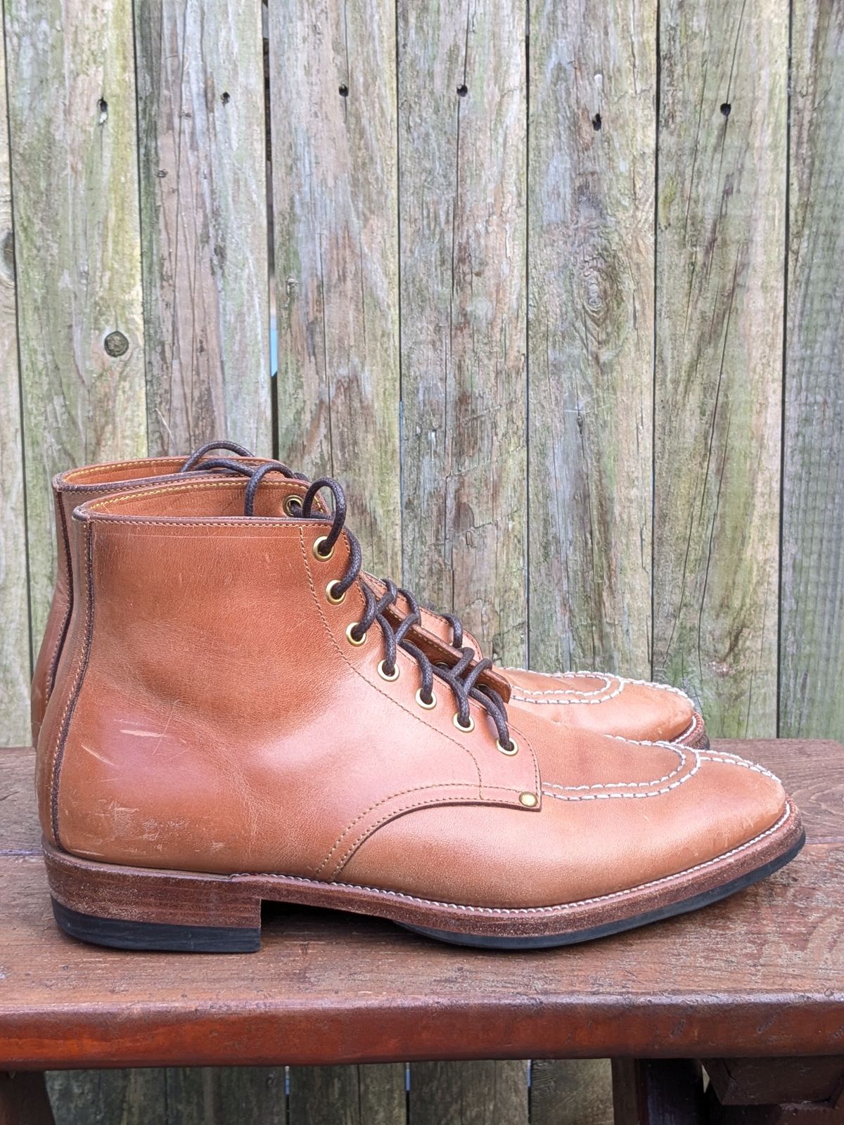Photo by jacktheenthusiast on January 4, 2025 of the Iron Boots FLT in Maryam Natural TPR Horsebutt.