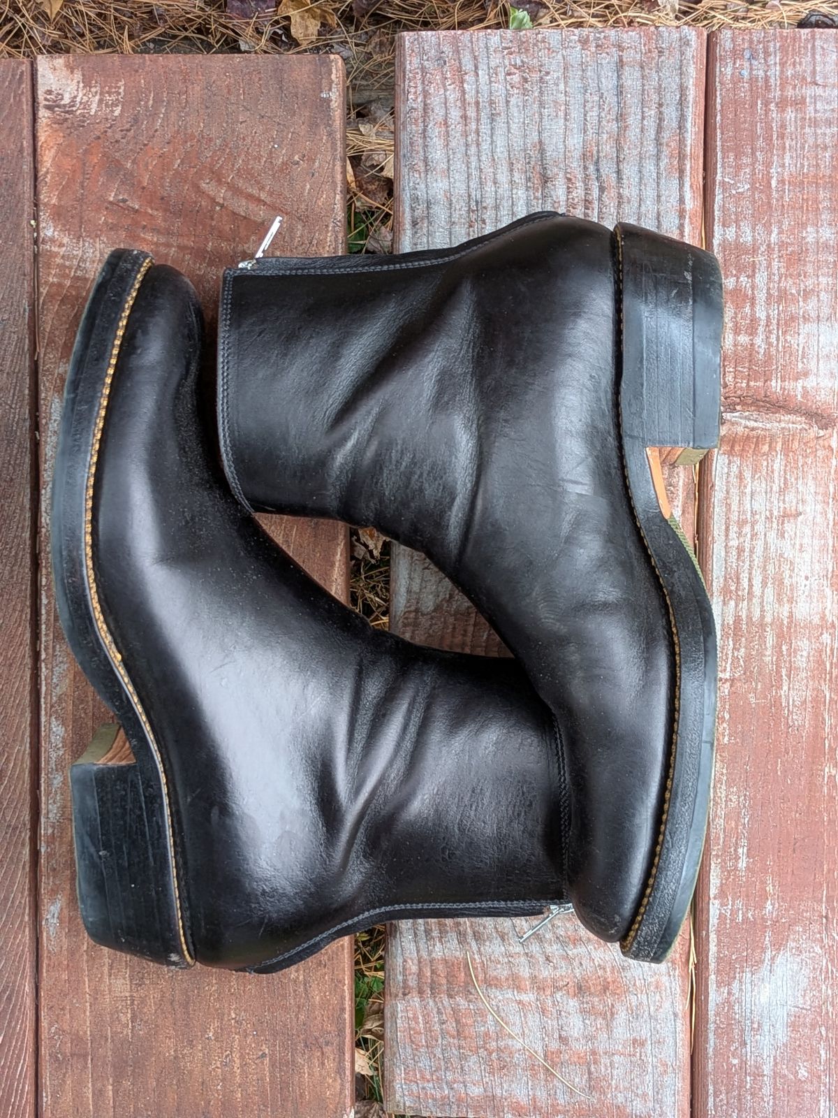 Photo by jacktheenthusiast on November 5, 2025 of the Fortis Boots Whole Cut Back Zipper Boots in Overdyed Black Indonesian Leather.