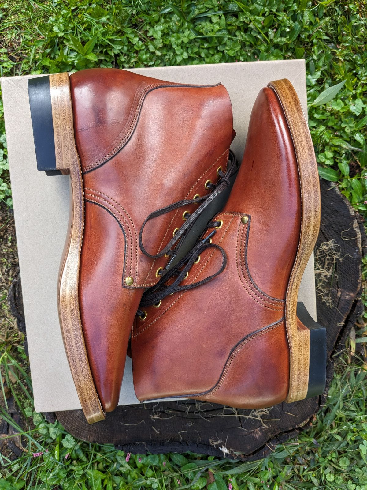 Photo by jacktheenthusiast on October 1, 2023 of the Iron Boots The Great Escape in Guidi Brown Washed Horsebutt.