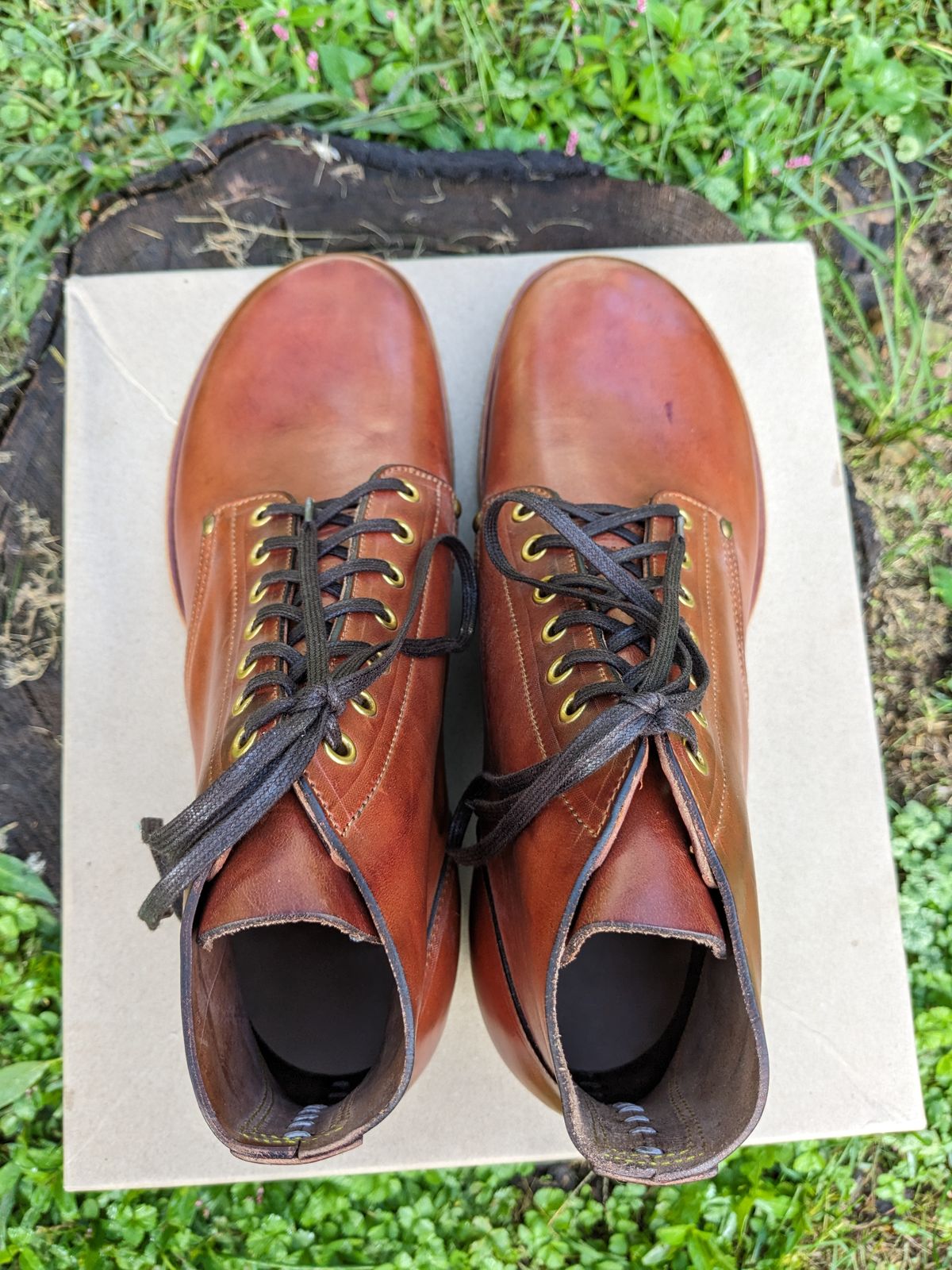 Photo by jacktheenthusiast on October 1, 2023 of the Iron Boots The Great Escape in Guidi Brown Washed Horsebutt.