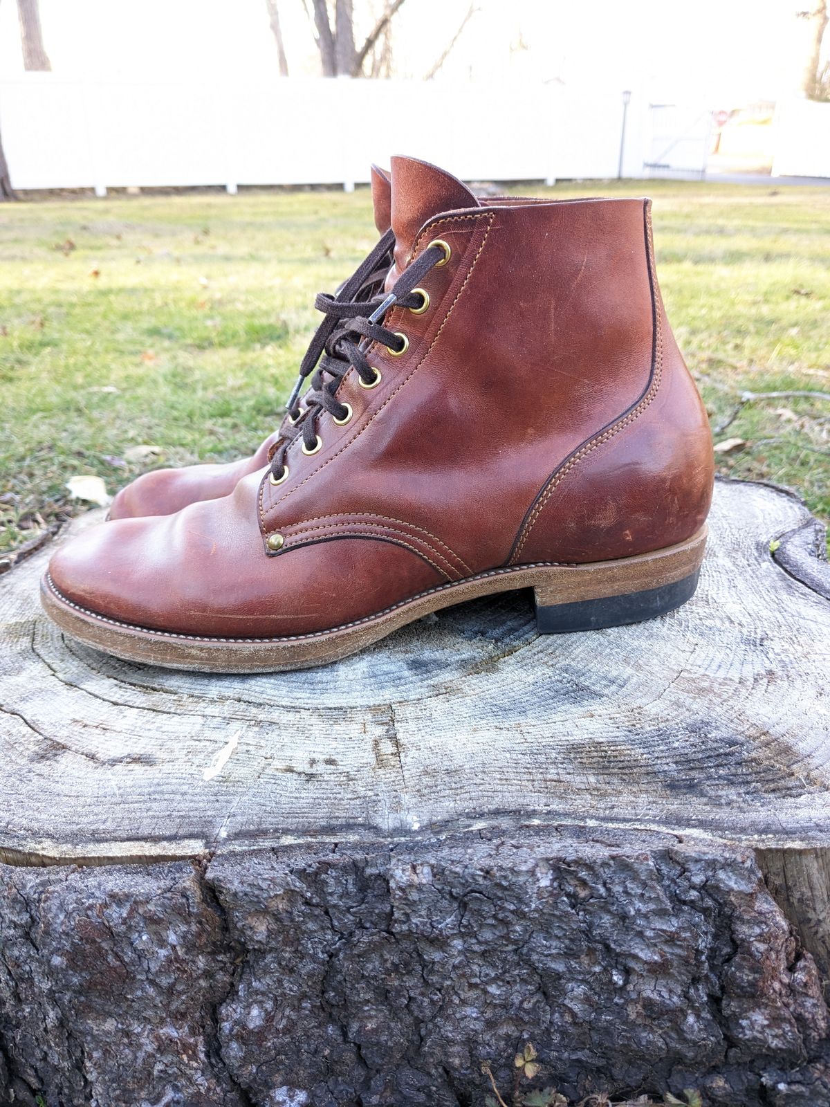 Photo by jacktheenthusiast on February 4, 2024 of the Iron Boots The Great Escape in Guidi Brown Washed Horsebutt.