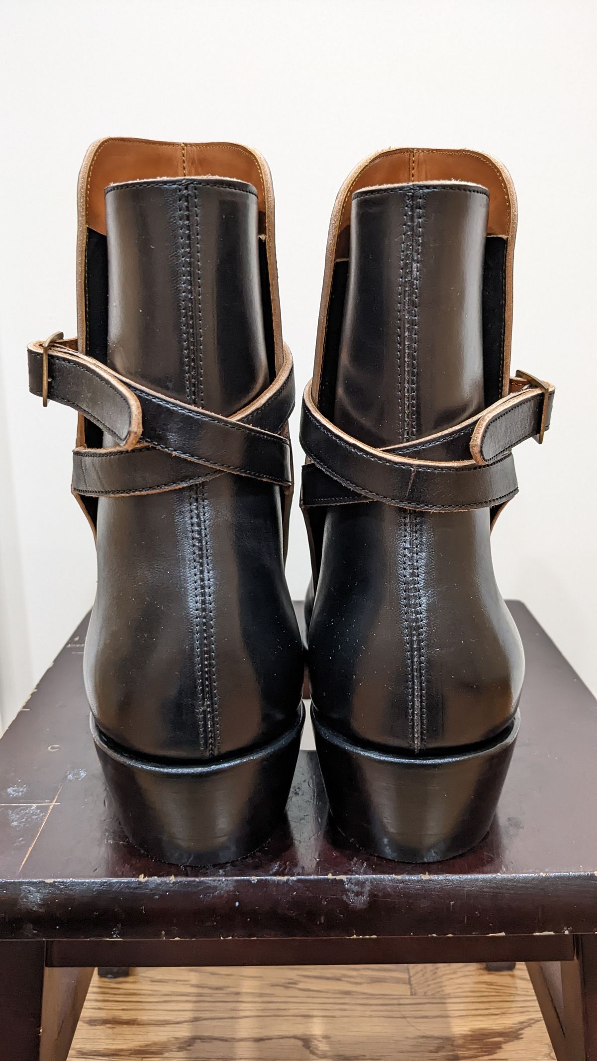 Photo by jacktheenthusiast on November 10, 2022 of the Benzein Jodhpur Boots in Maryam Natural Horsebutt.