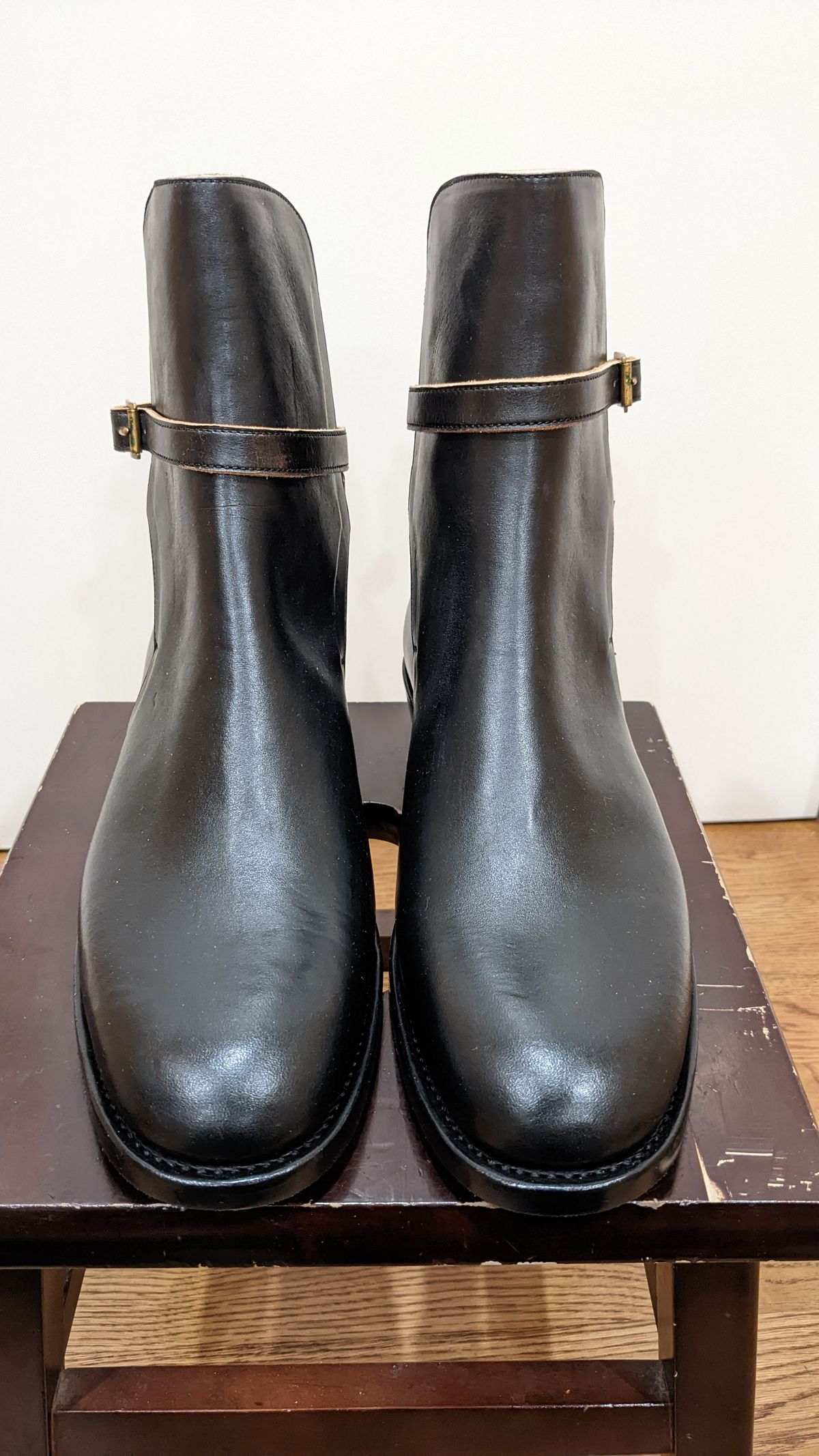 Photo by jacktheenthusiast on November 10, 2022 of the Benzein Jodhpur Boots in Maryam Natural Horsebutt.