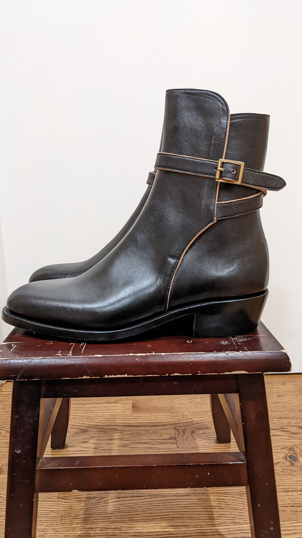Photo by jacktheenthusiast on November 10, 2022 of the Benzein Jodhpur Boots in Maryam Natural Horsebutt.