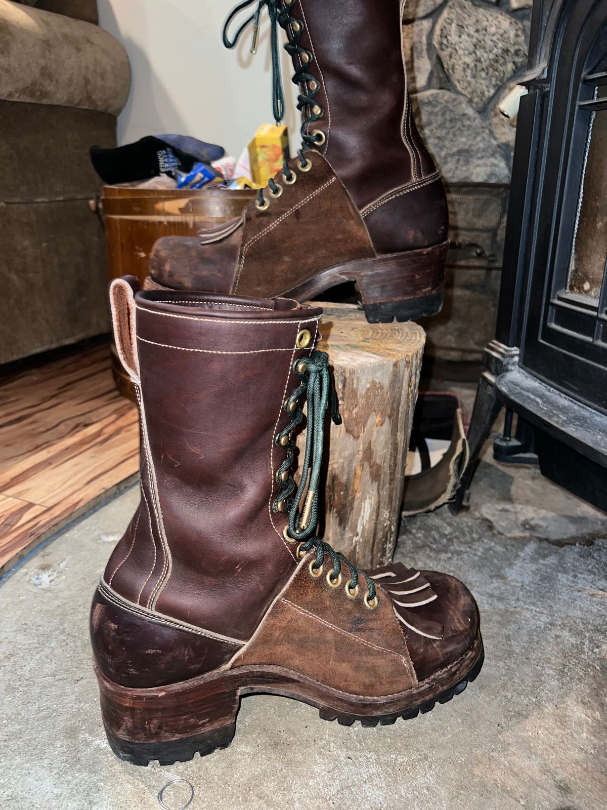 Photo by Davin.Gibiase on October 7, 2023 of the Dayton Boots Lineman (Vintage) in Seidel Ranger red.