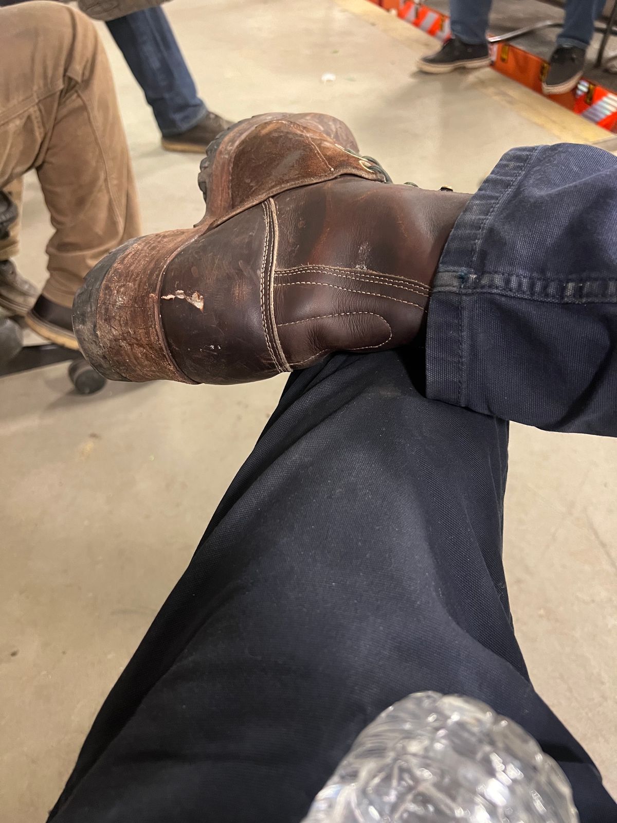 Photo by Davin.Gibiase on October 20, 2023 of the Dayton Boots Lineman (Vintage) in Seidel Ranger red.