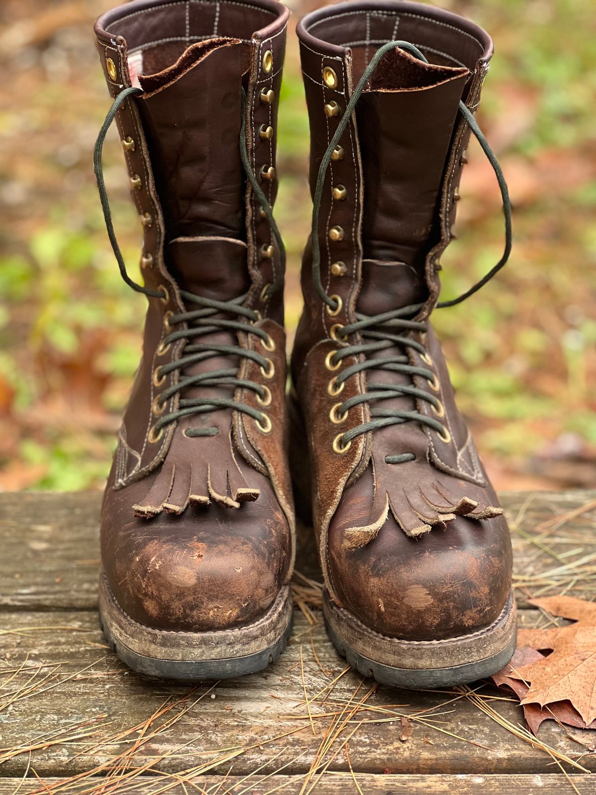 Photo by Davin.Gibiase on November 7, 2023 of the Dayton Boots Lineman (Vintage) in Seidel Ranger red.
