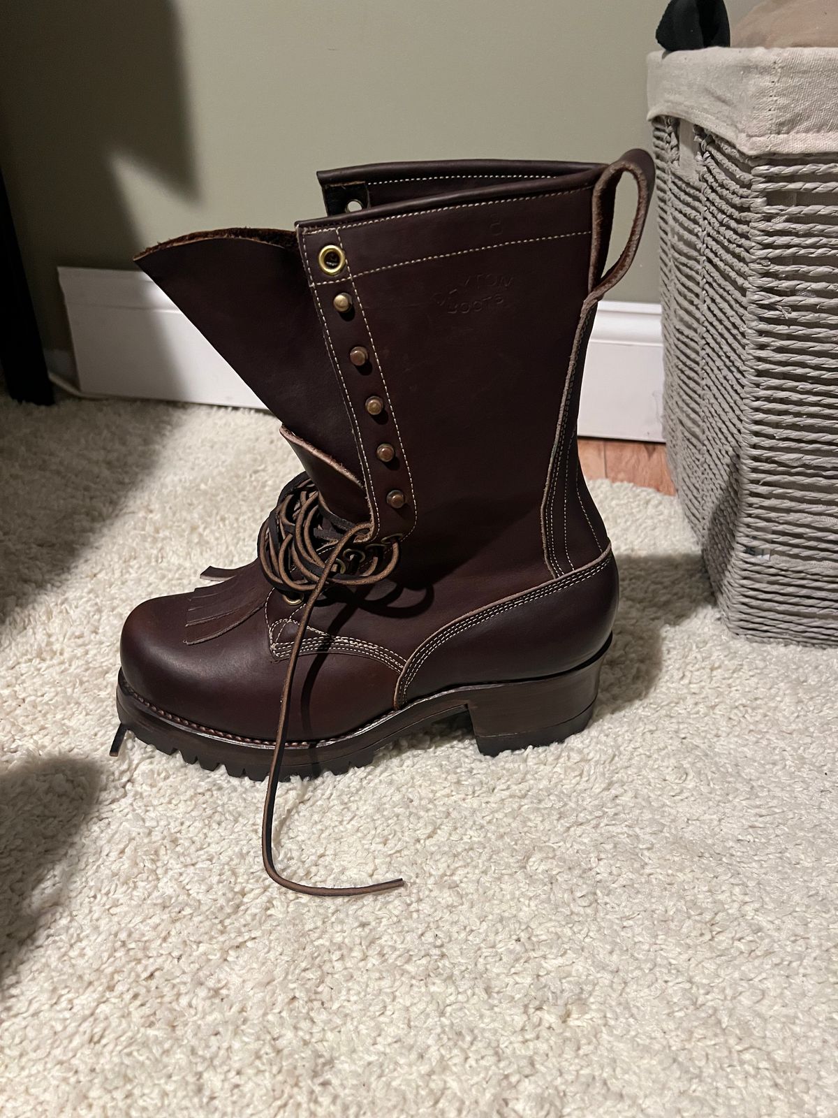 Photo by Davin.Gibiase on October 2, 2023 of the Dayton Boots Lineman (Vintage) in Seidel Ranger red.