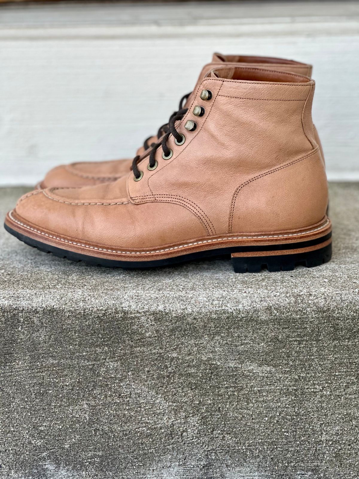 Photo by Wes on November 1, 2022 of the Grant Stone Ottawa Boot in Incas Natural Kangaroo.
