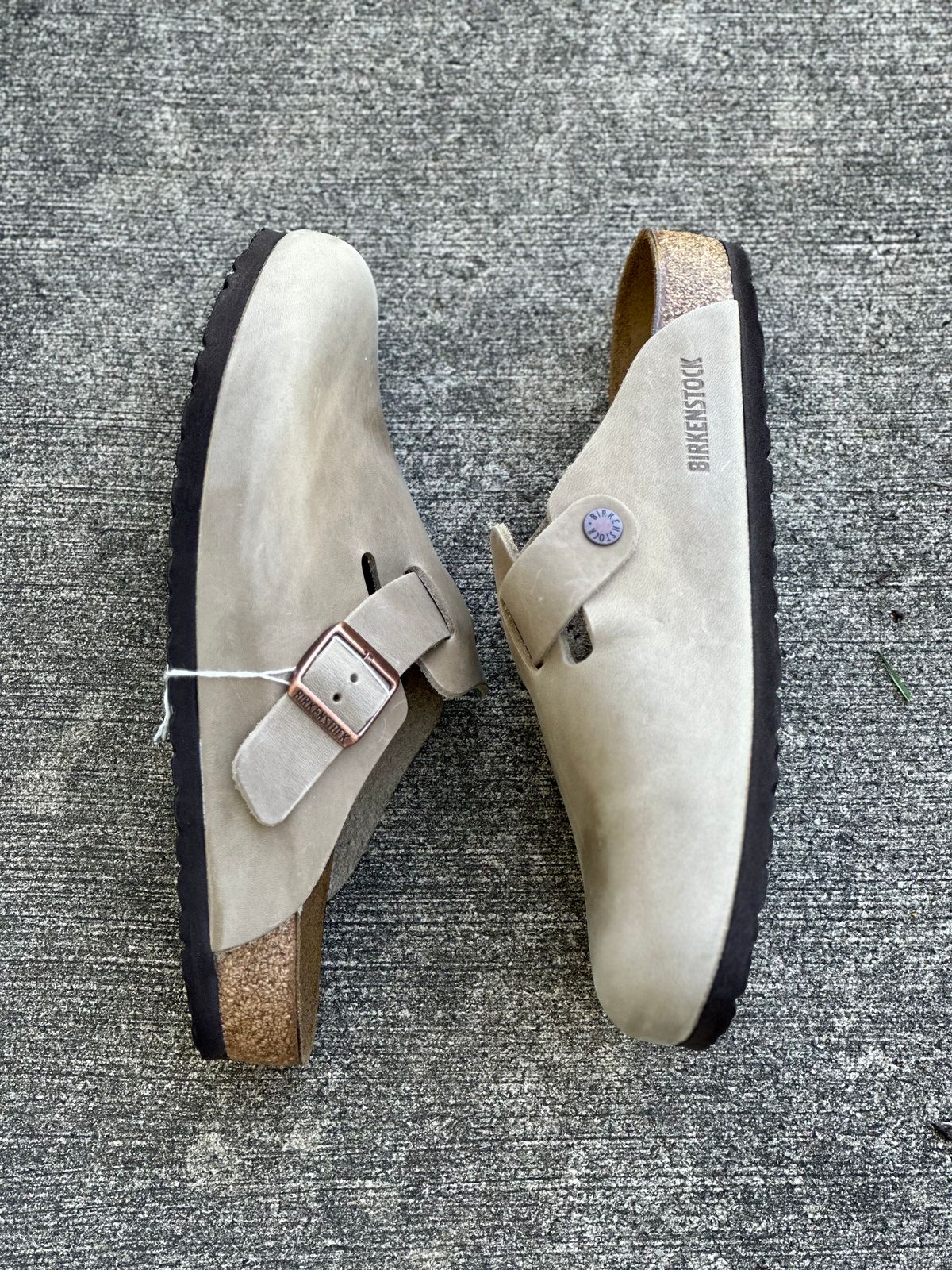 Photo by Wes on October 1, 2023 of the Birkenstock Boston in Tobacco Brown Oiled Leather.