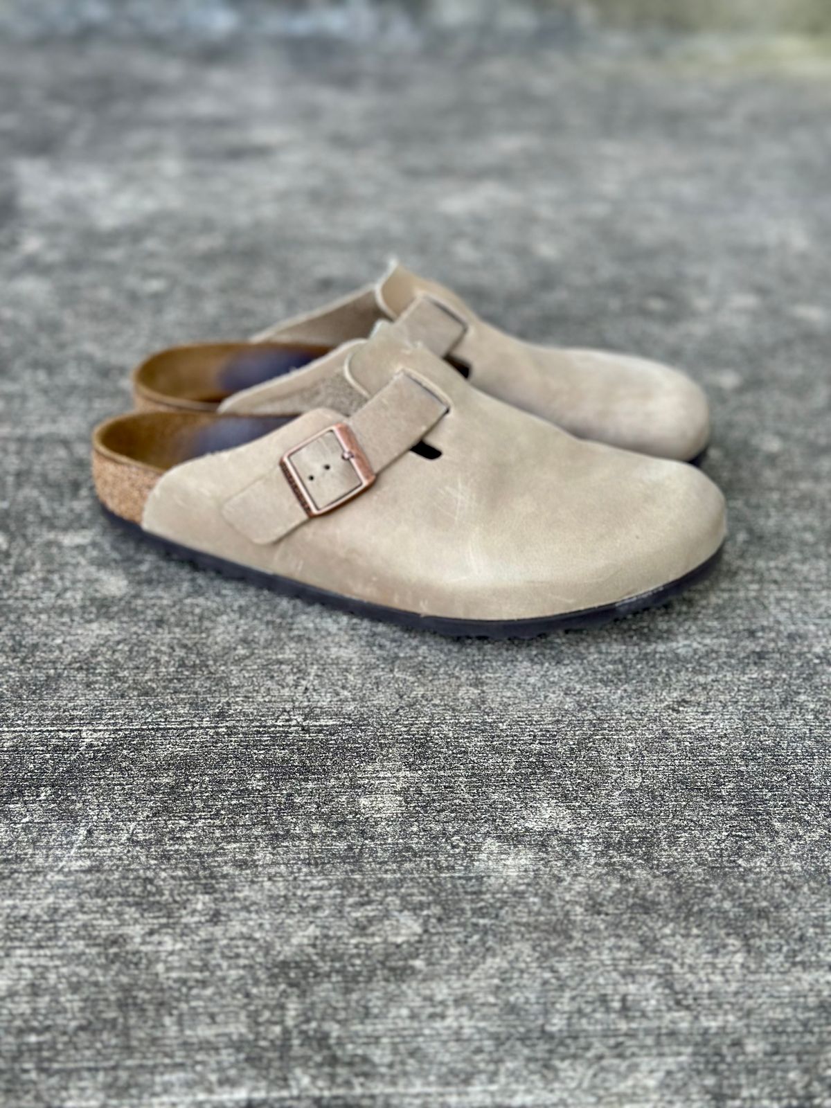 Photo by Wes on November 2, 2023 of the Birkenstock Boston in Tobacco Brown Oiled Leather.