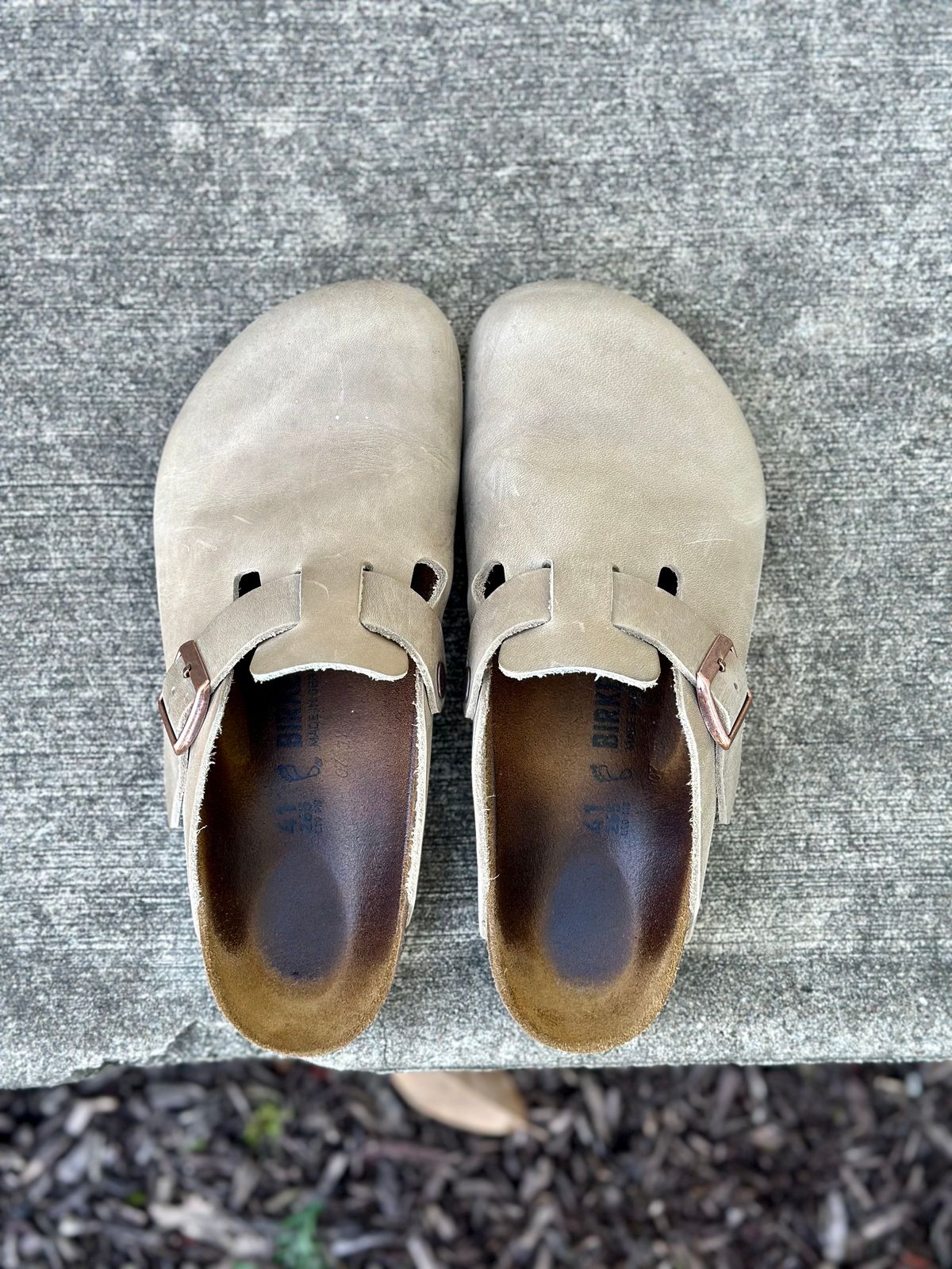 Photo by Wes on November 2, 2023 of the Birkenstock Boston in Tobacco Brown Oiled Leather.