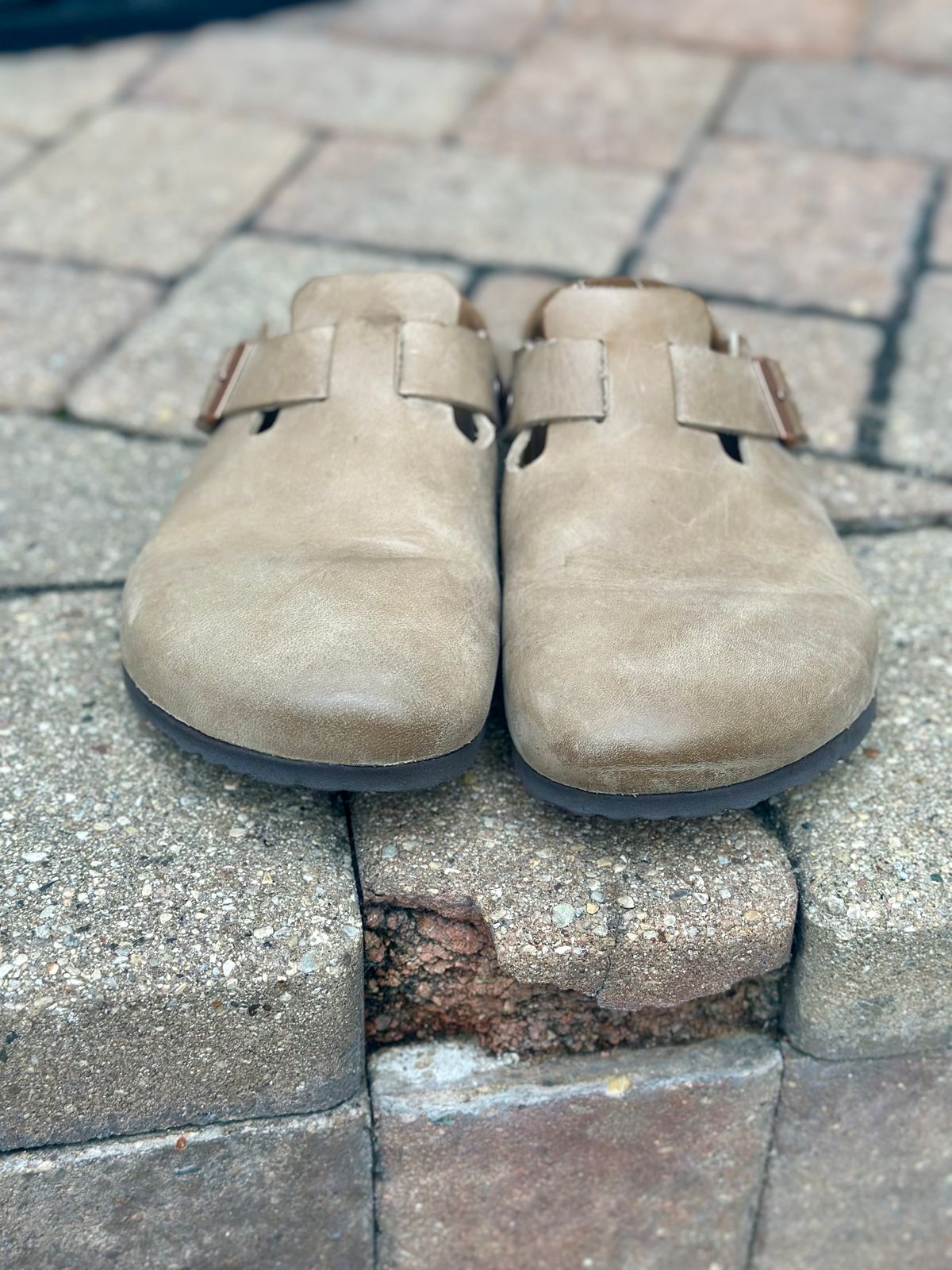 Photo by Wes on January 3, 2024 of the Birkenstock Boston in Tobacco Brown Oiled Leather.