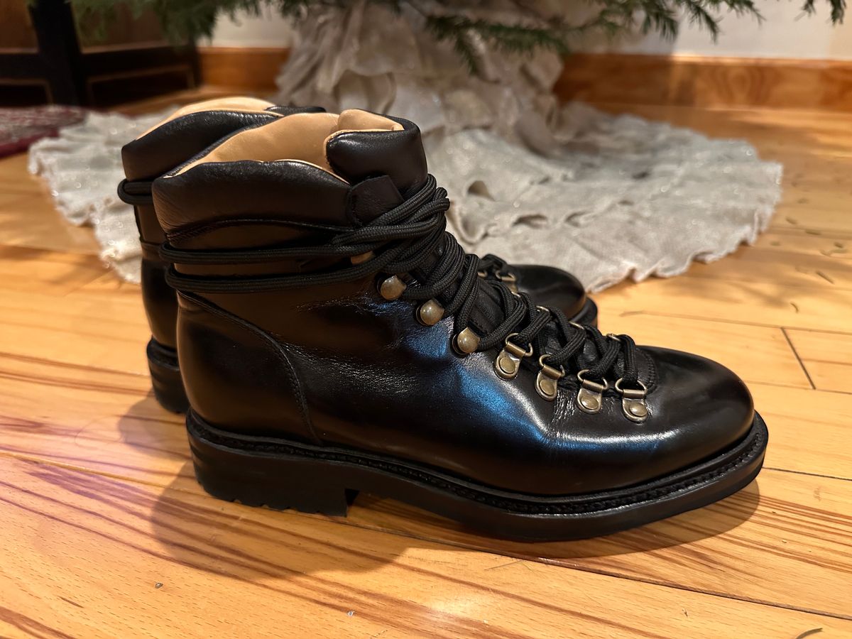 Photo by waltyboy on December 6, 2023 of the Meermin Hiking Boot in D'Annonay Black Calf.