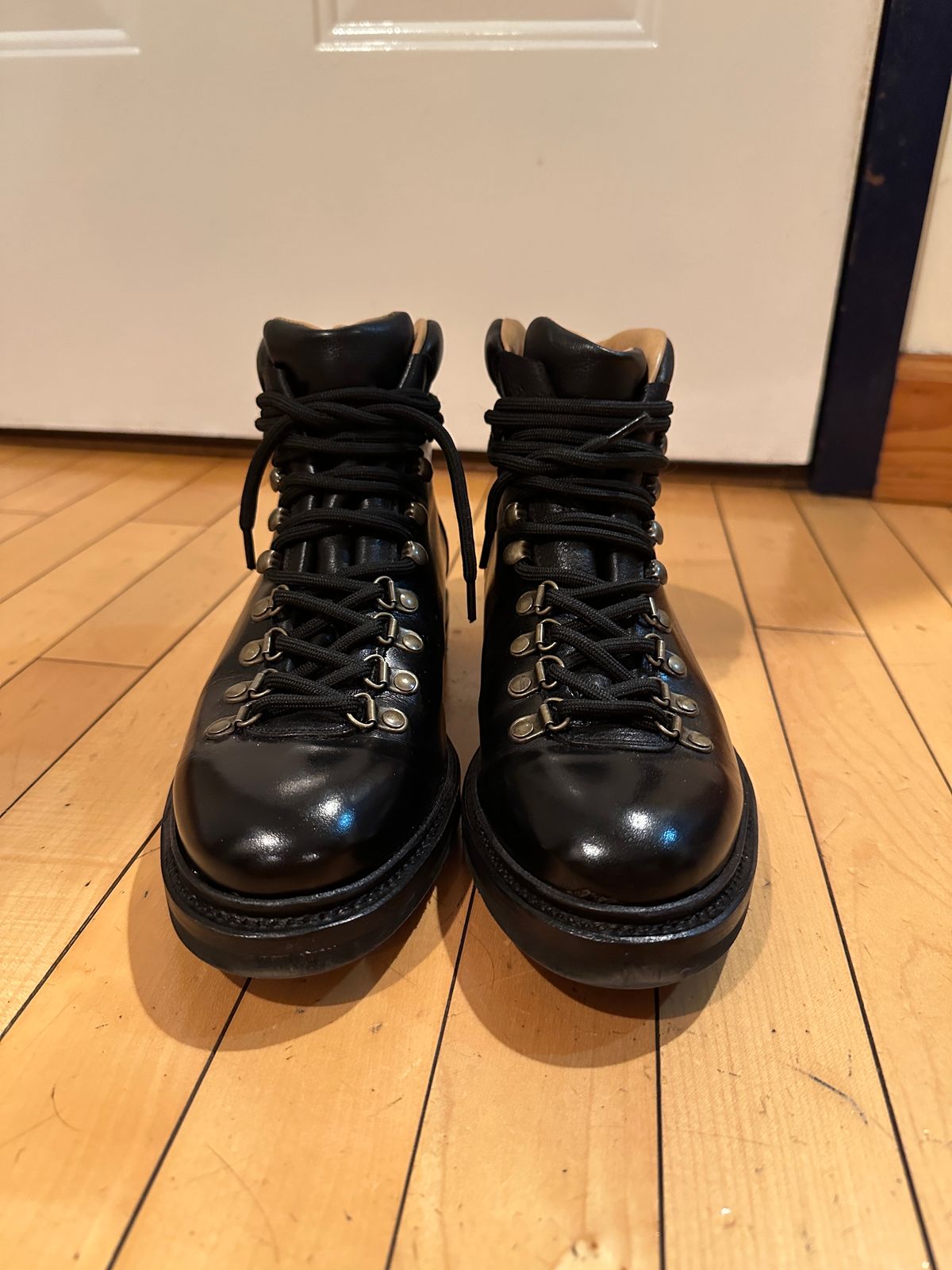 Photo by waltyboy on January 6, 2024 of the Meermin Hiking Boot in D'Annonay Black Calf.