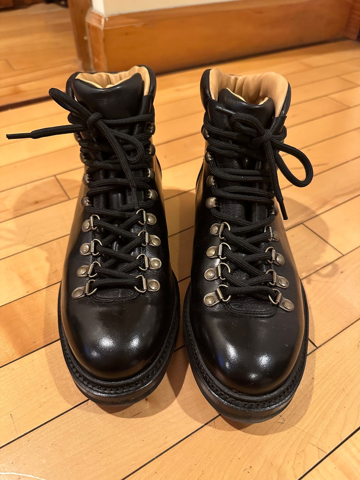 Photo by waltyboy on February 6, 2024 of the Meermin Hiking Boot in D'Annonay Black Calf.