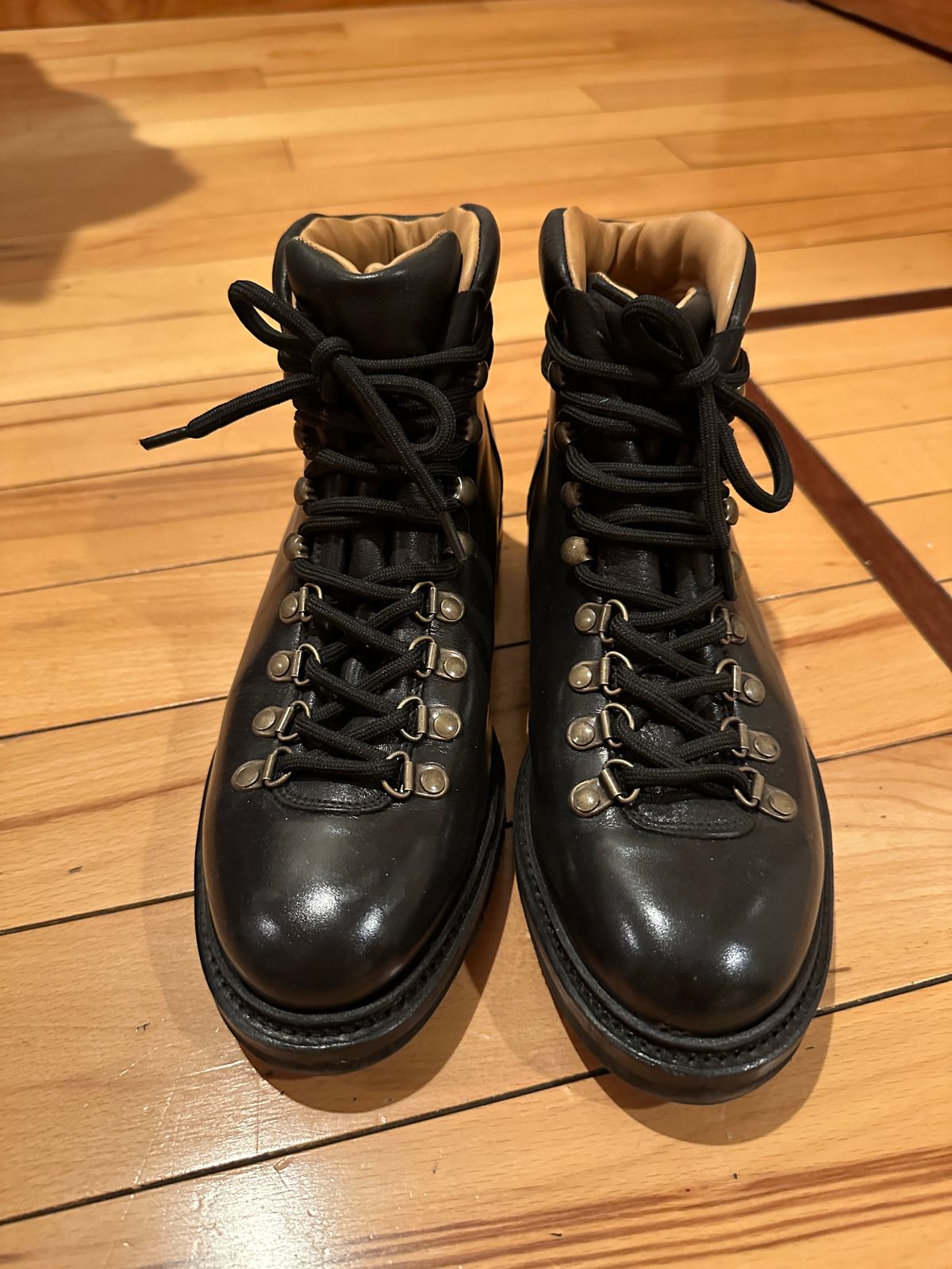 Photo by waltyboy on March 6, 2024 of the Meermin Hiking Boot in D'Annonay Black Calf.