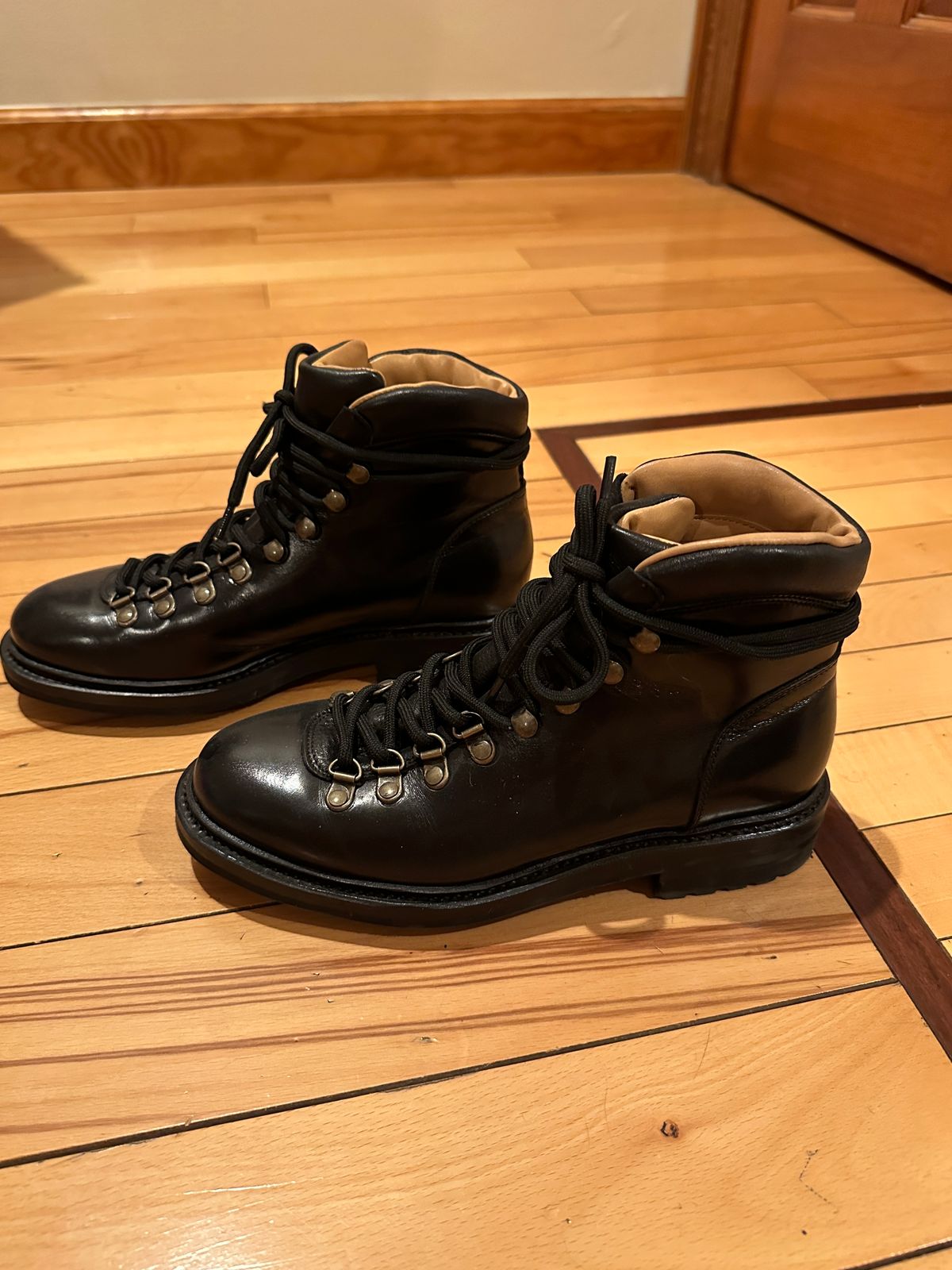 Photo by waltyboy on March 6, 2024 of the Meermin Hiking Boot in D'Annonay Black Calf.