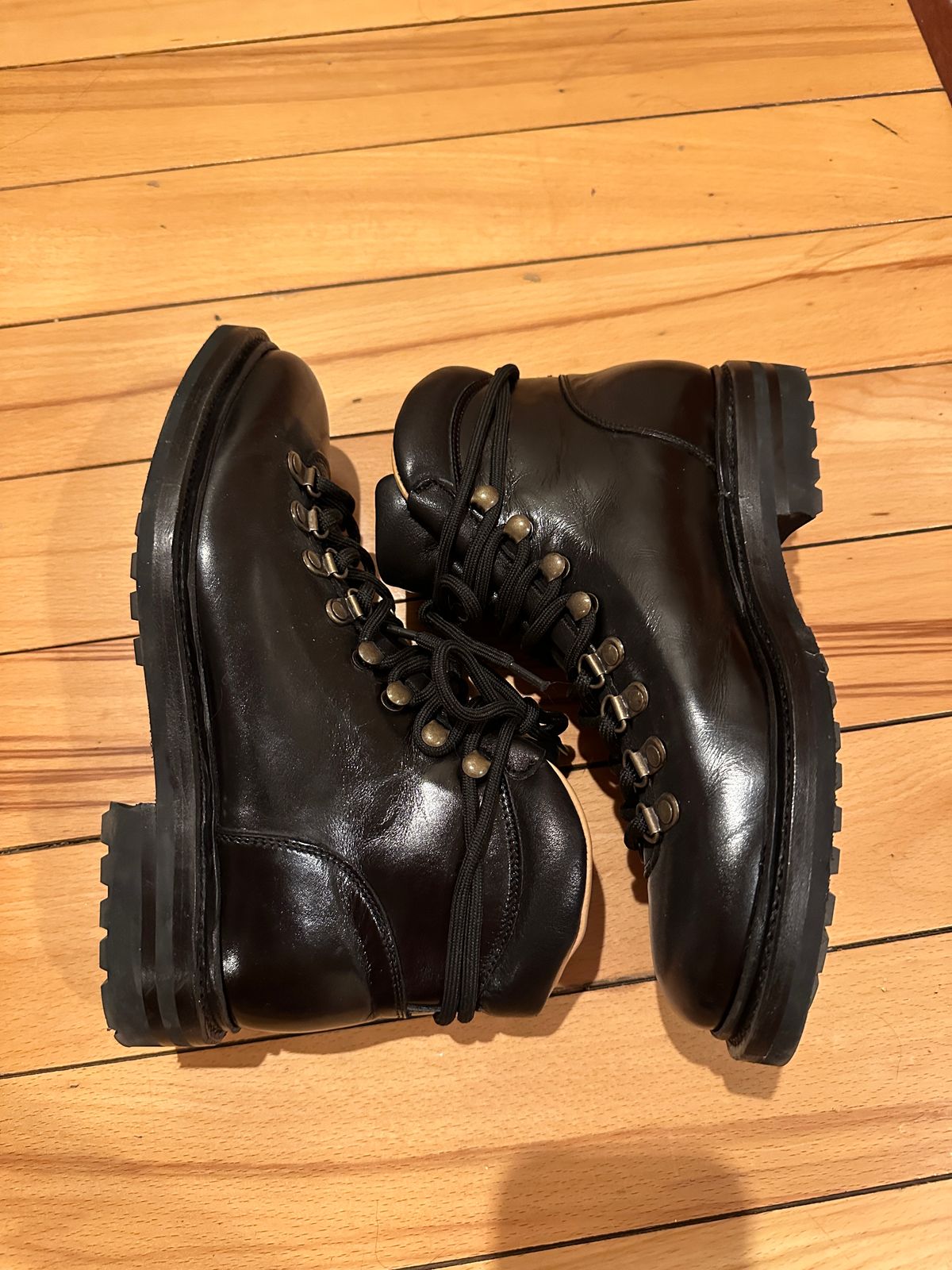 Photo by waltyboy on March 6, 2024 of the Meermin Hiking Boot in D'Annonay Black Calf.