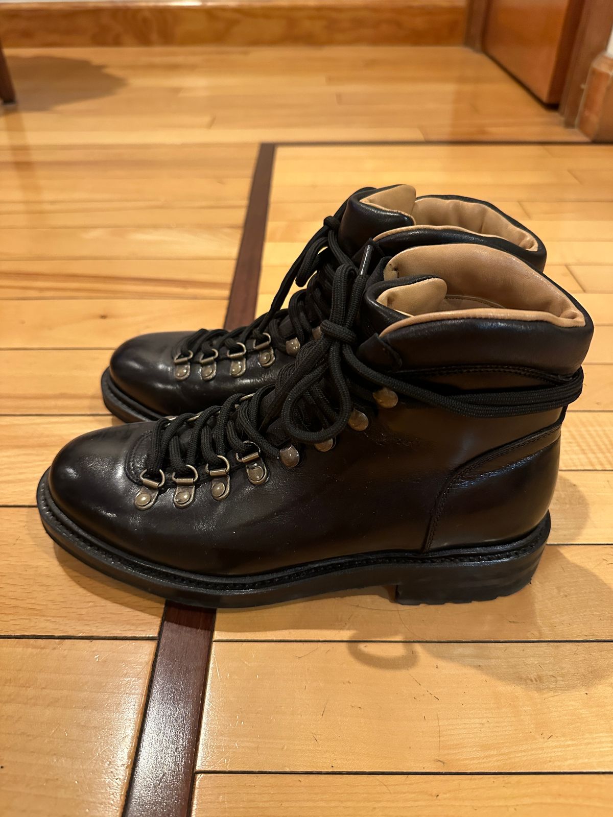 Photo by waltyboy on April 6, 2024 of the Meermin Hiking Boot in D'Annonay Black Calf.