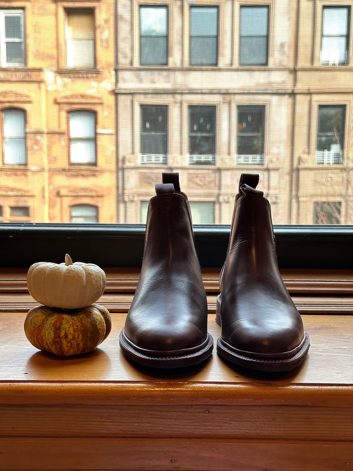 Photo by waltyboy on November 4, 2023 of the Meermin Chelsea Boot in Rust Waxy Calf.