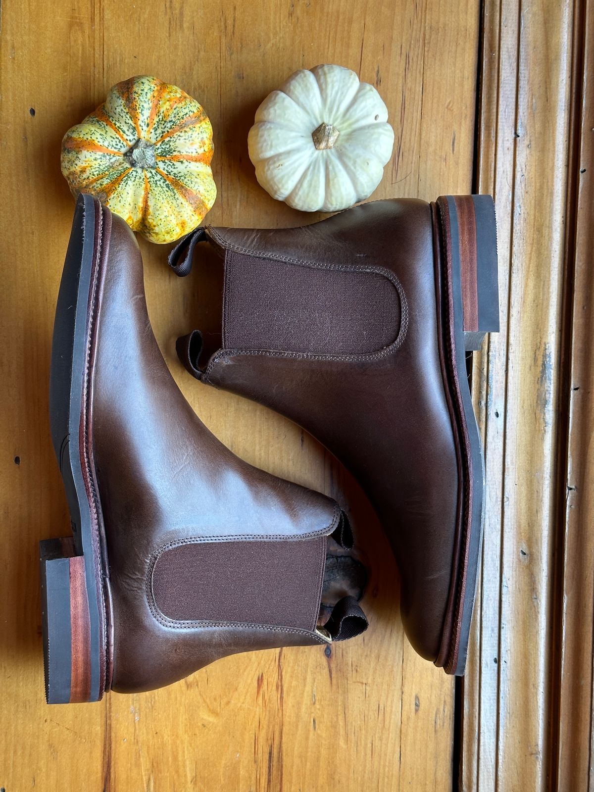 Photo by waltyboy on November 4, 2023 of the Meermin Chelsea Boot in Rust Waxy Calf.