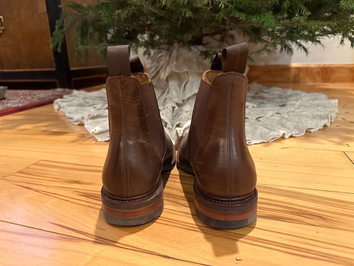 Photo by waltyboy on December 6, 2023 of the Meermin Chelsea Boot in Rust Waxy Calf.