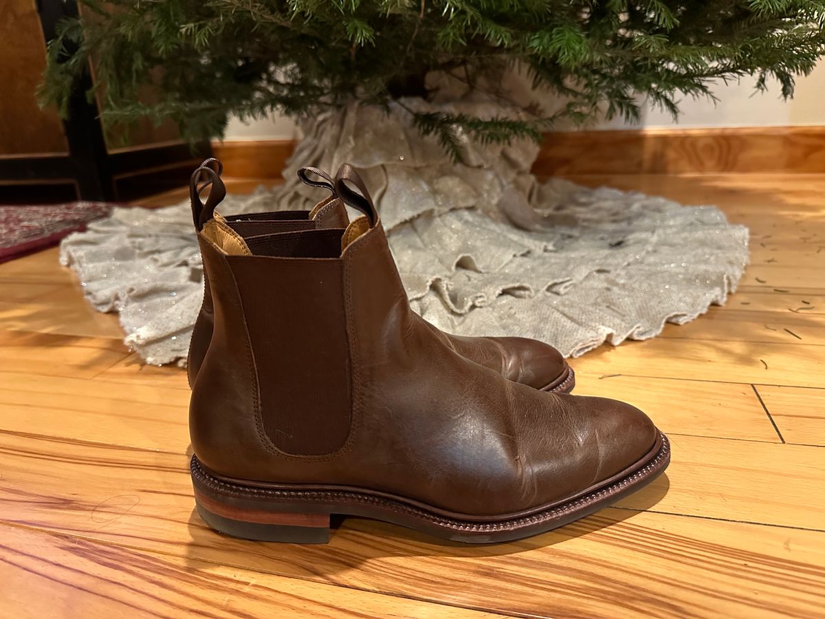 Photo by waltyboy on December 6, 2023 of the Meermin Chelsea Boot in Rust Waxy Calf.