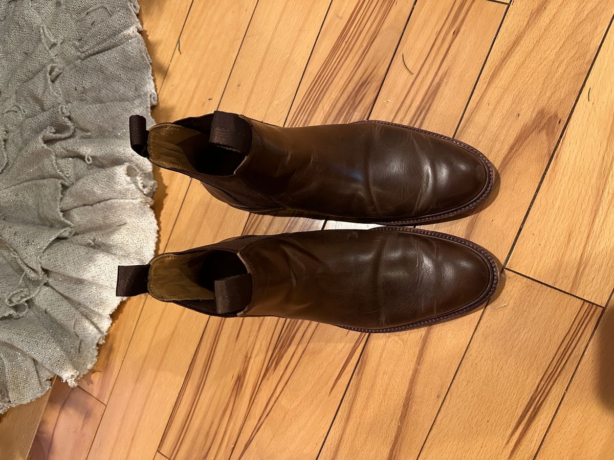 Photo by waltyboy on December 6, 2023 of the Meermin Chelsea Boot in Rust Waxy Calf.