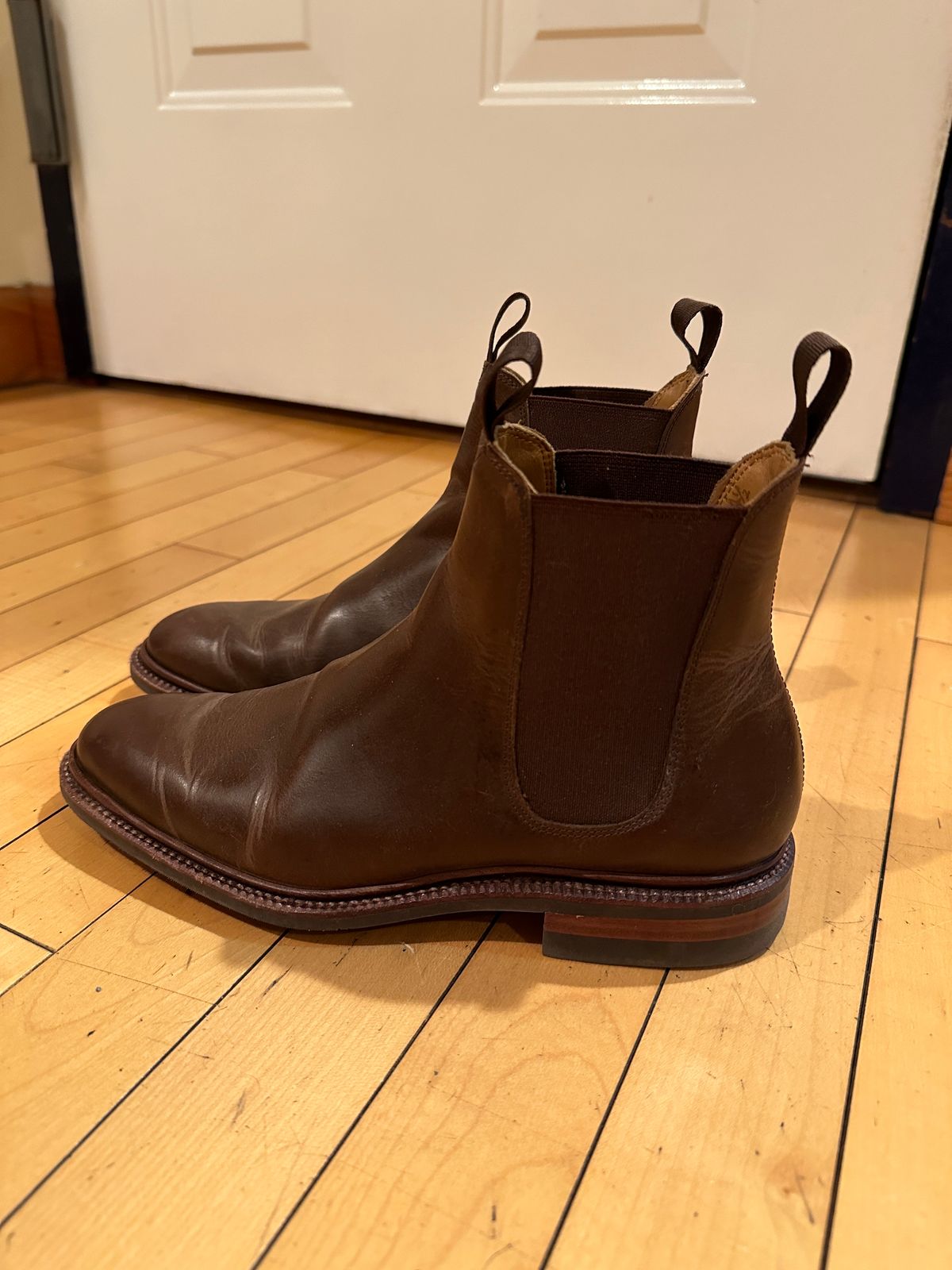 Photo by waltyboy on January 6, 2024 of the Meermin Chelsea Boot in Rust Waxy Calf.